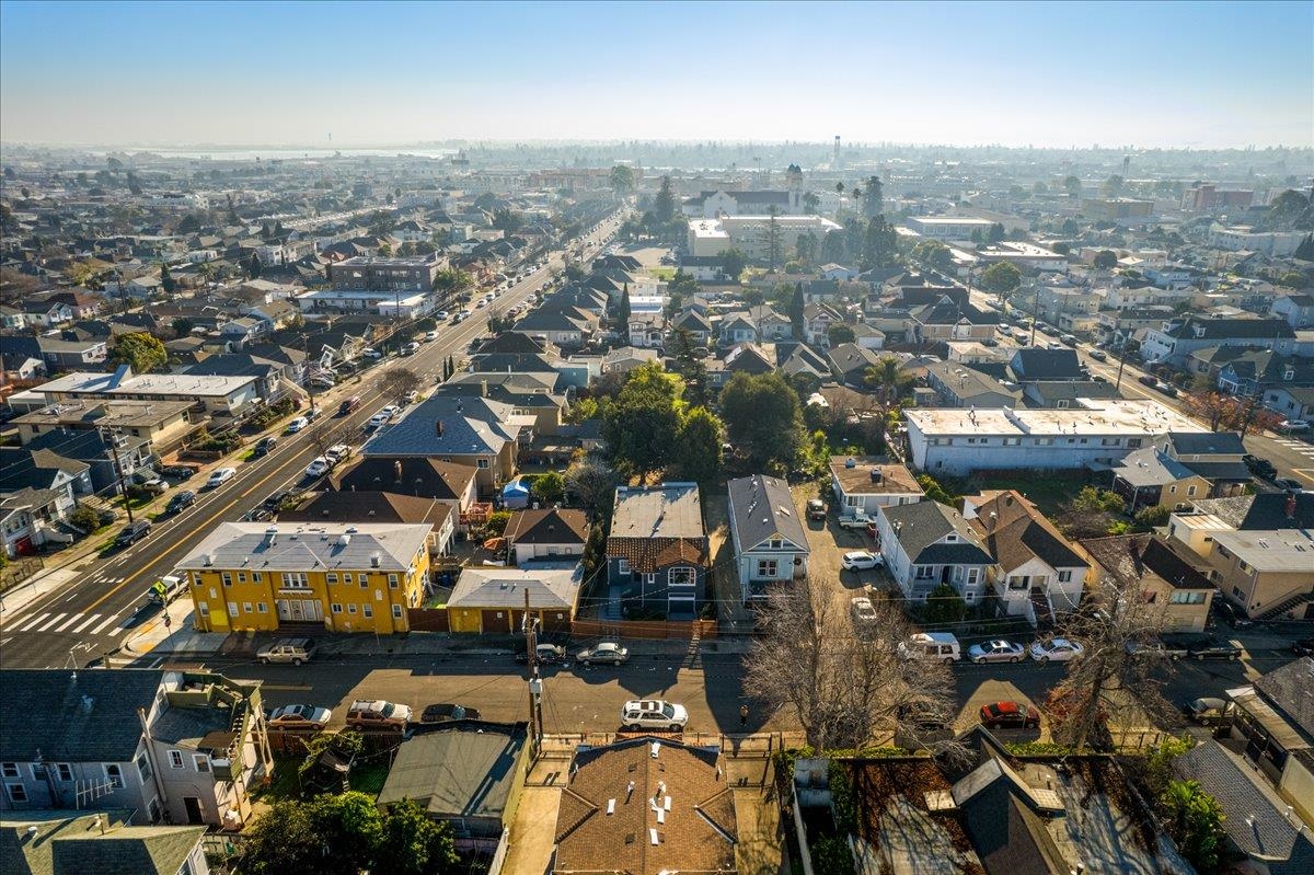 Detail Gallery Image 51 of 59 For 3439 E 18th St, Oakland,  CA 94601 - 3 Beds | 2/1 Baths