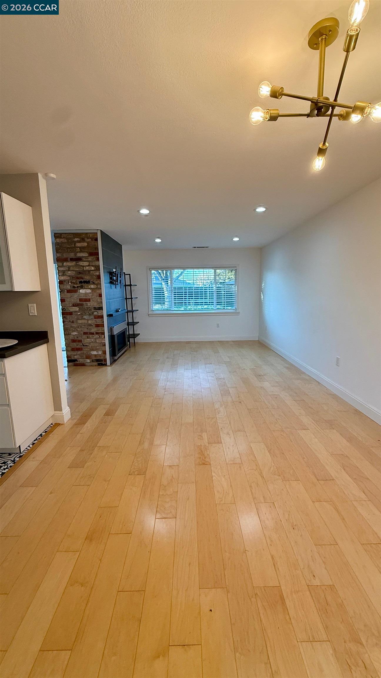 Detail Gallery Image 2 of 13 For 1568 Placer Dr, Concord,  CA 94521 - 3 Beds | 1 Baths