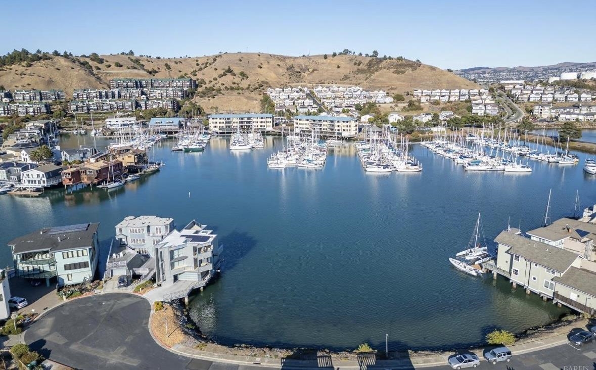 Detail Gallery Image 2 of 8 For 1457 Sandpiper Spit, Richmond,  CA 94801 - – Beds | – Baths