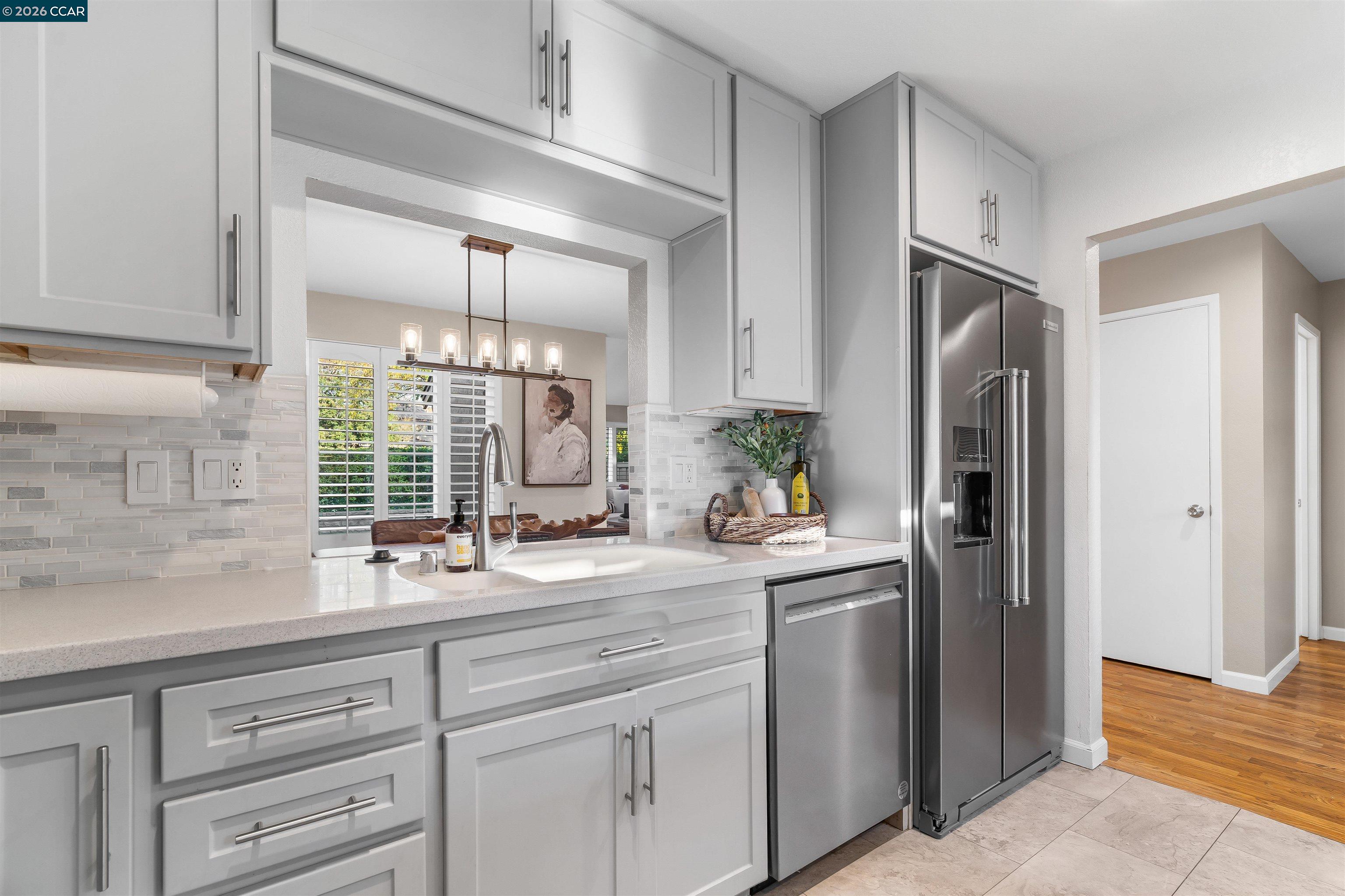 Detail Gallery Image 16 of 57 For 582 La Corso Dr, Walnut Creek,  CA 94598 - 3 Beds | 2 Baths