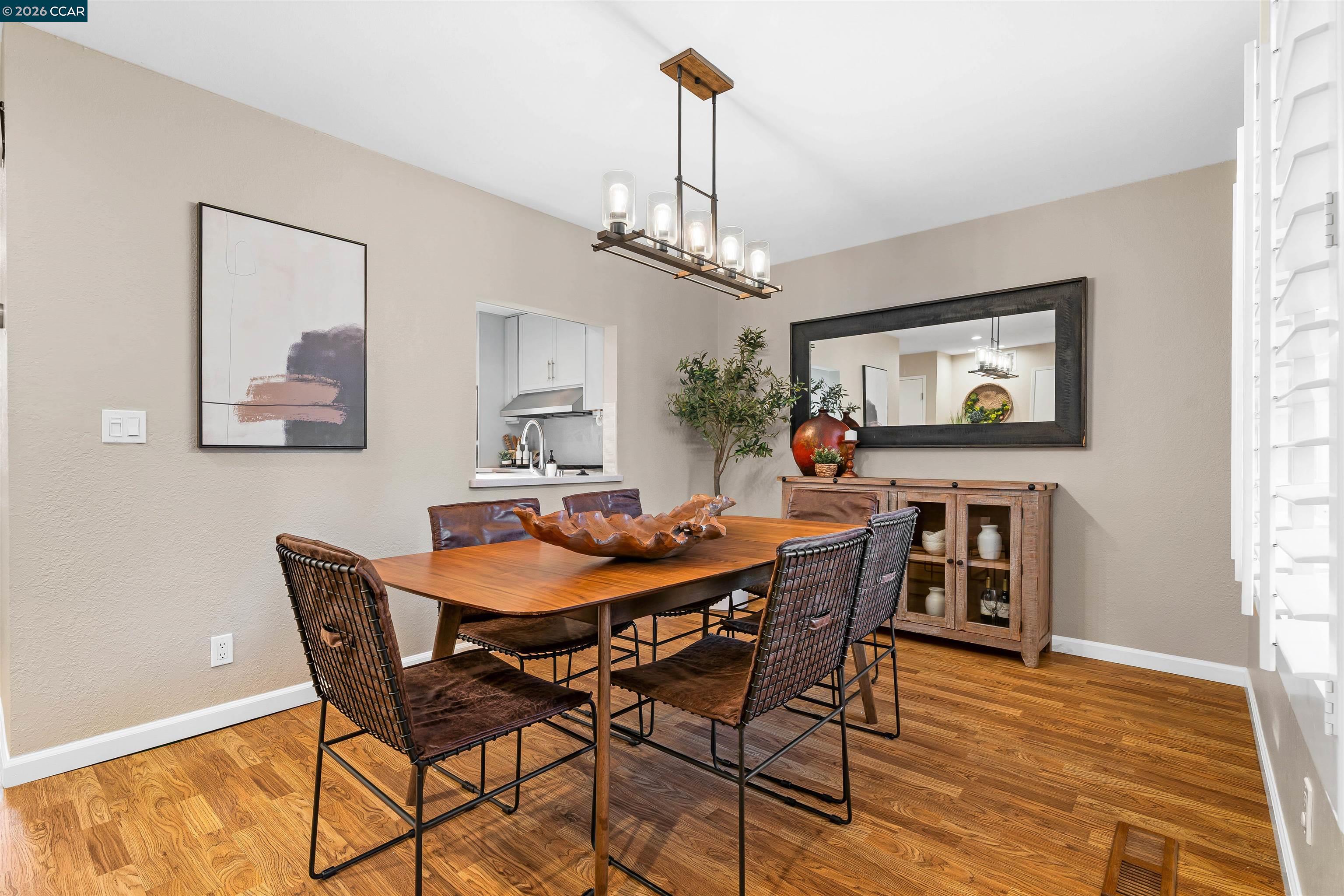 Detail Gallery Image 18 of 57 For 582 La Corso Dr, Walnut Creek,  CA 94598 - 3 Beds | 2 Baths