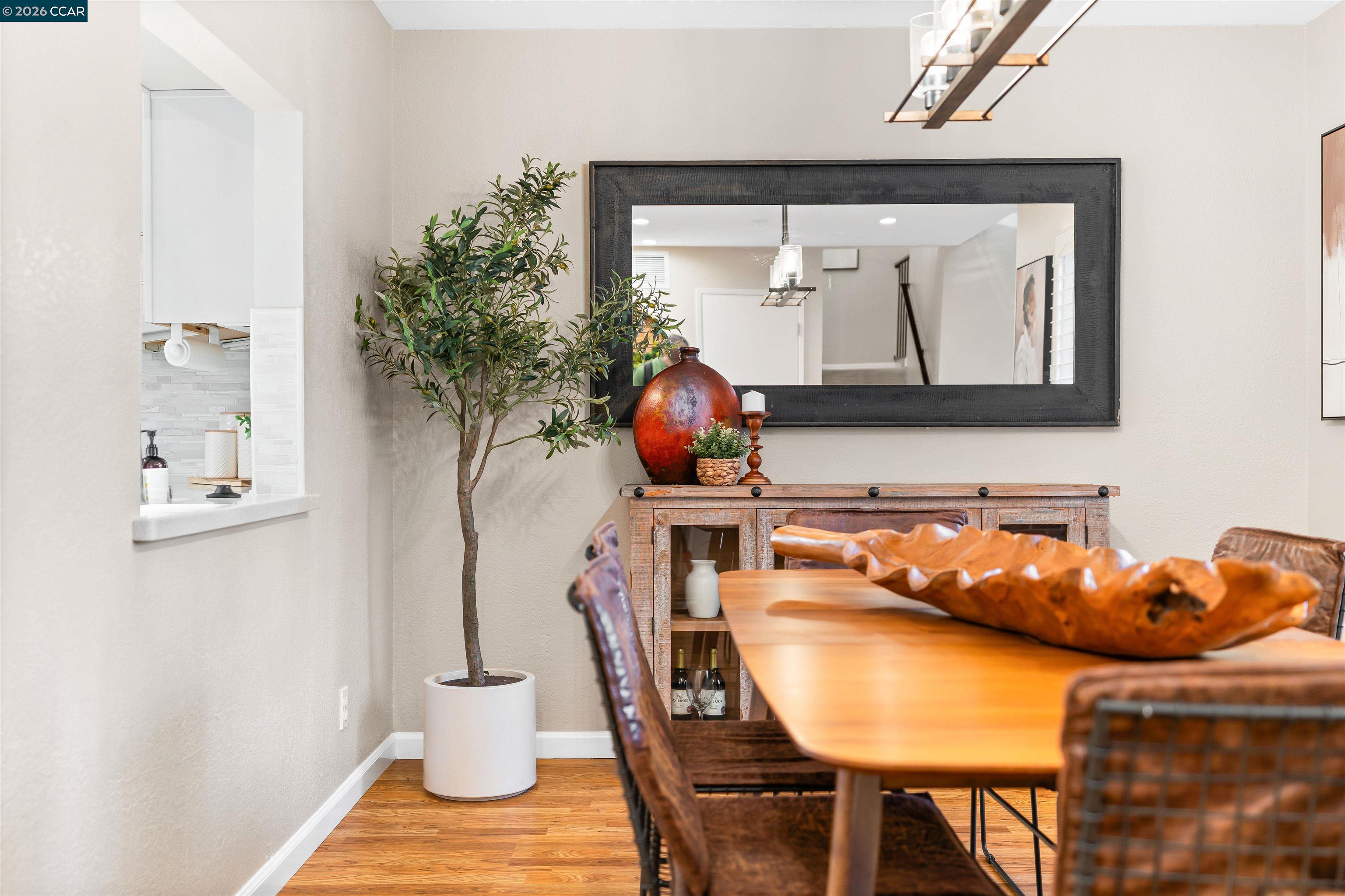 Detail Gallery Image 19 of 57 For 582 La Corso Dr, Walnut Creek,  CA 94598 - 3 Beds | 2 Baths