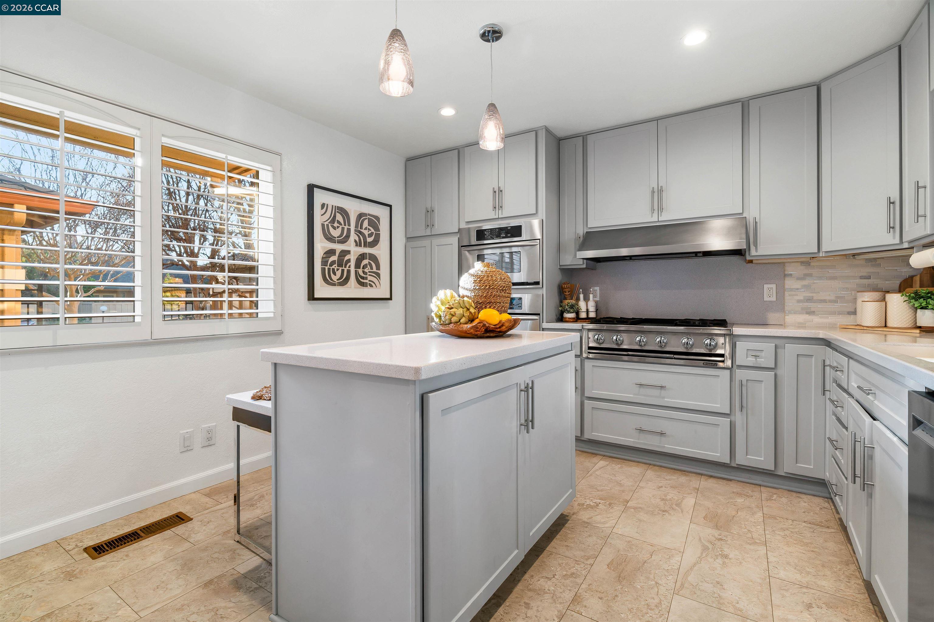 Photo #3: 41121175 Listing: Photo #3