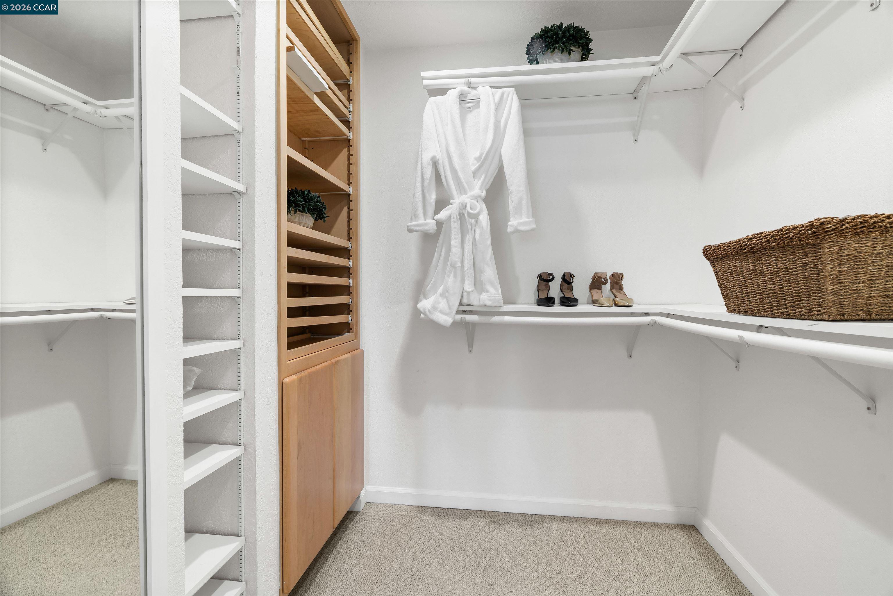 Detail Gallery Image 32 of 57 For 582 La Corso Dr, Walnut Creek,  CA 94598 - 3 Beds | 2 Baths