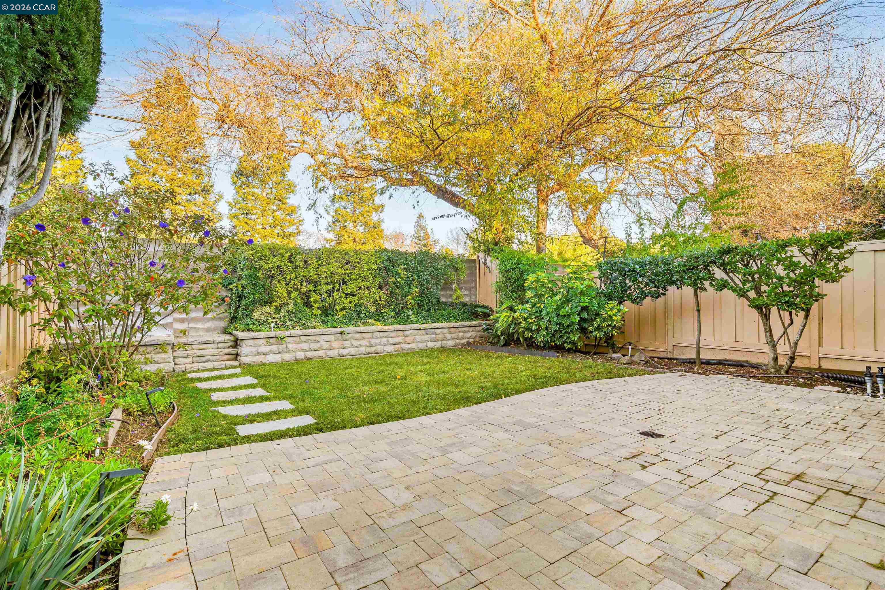 Detail Gallery Image 43 of 57 For 582 La Corso Dr, Walnut Creek,  CA 94598 - 3 Beds | 2 Baths