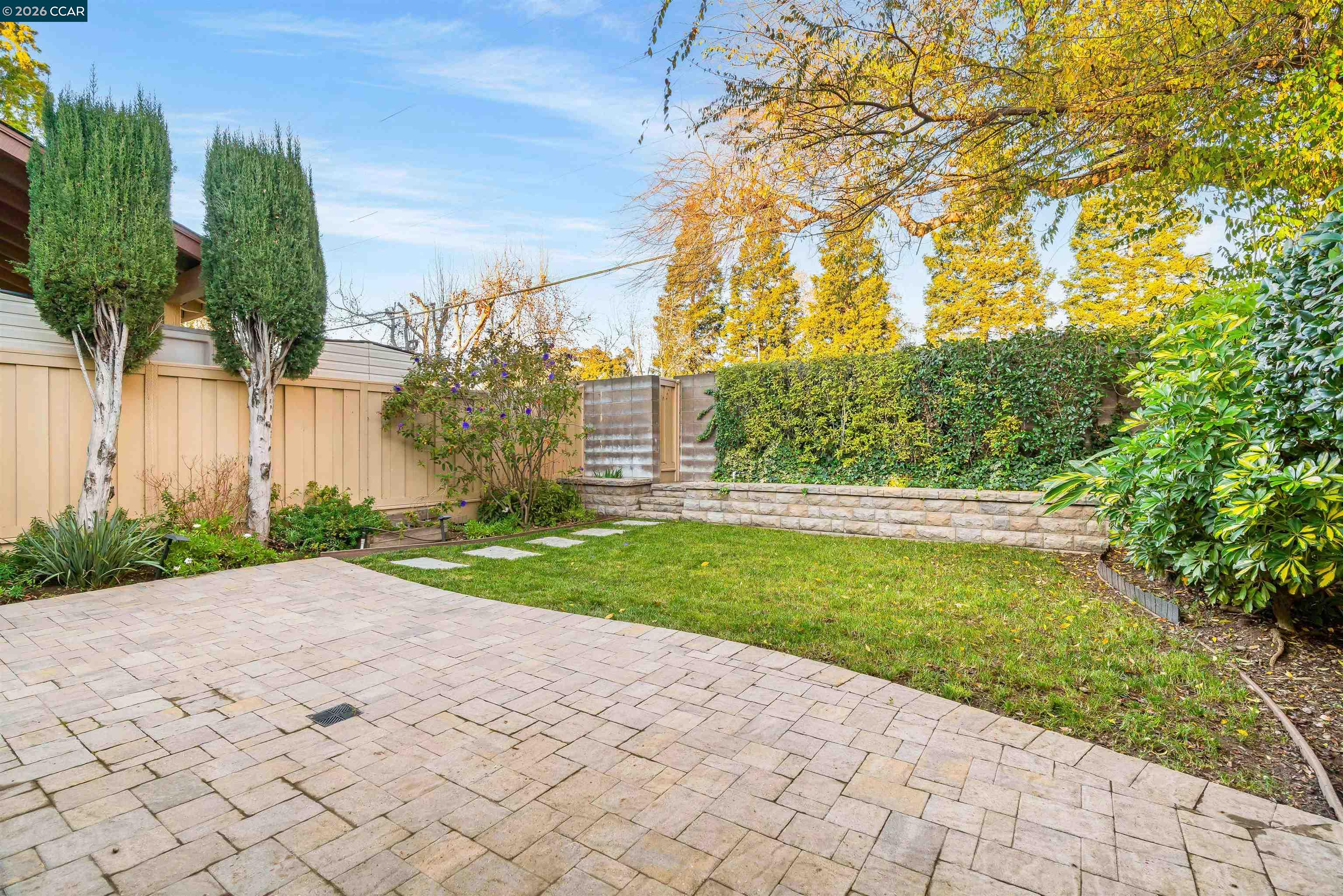 Detail Gallery Image 45 of 57 For 582 La Corso Dr, Walnut Creek,  CA 94598 - 3 Beds | 2 Baths