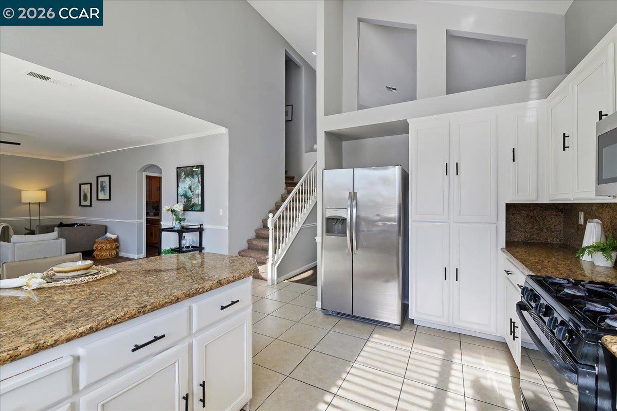 Detail Gallery Image 12 of 40 For 1100 Cherry Blossom Ln, Tracy,  CA 95377 - 4 Beds | 2/1 Baths