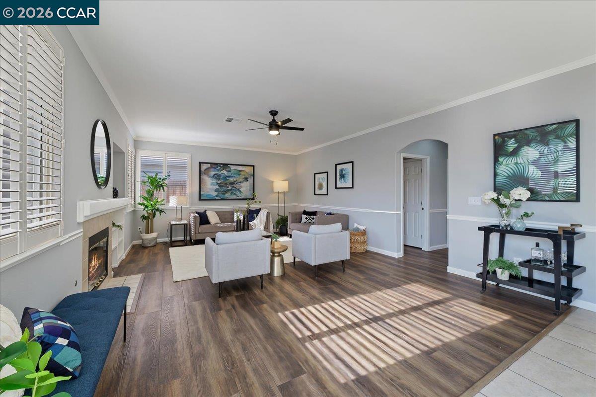 Detail Gallery Image 15 of 40 For 1100 Cherry Blossom Ln, Tracy,  CA 95377 - 4 Beds | 2/1 Baths