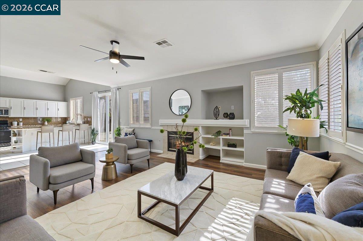 Detail Gallery Image 18 of 40 For 1100 Cherry Blossom Ln, Tracy,  CA 95377 - 4 Beds | 2/1 Baths