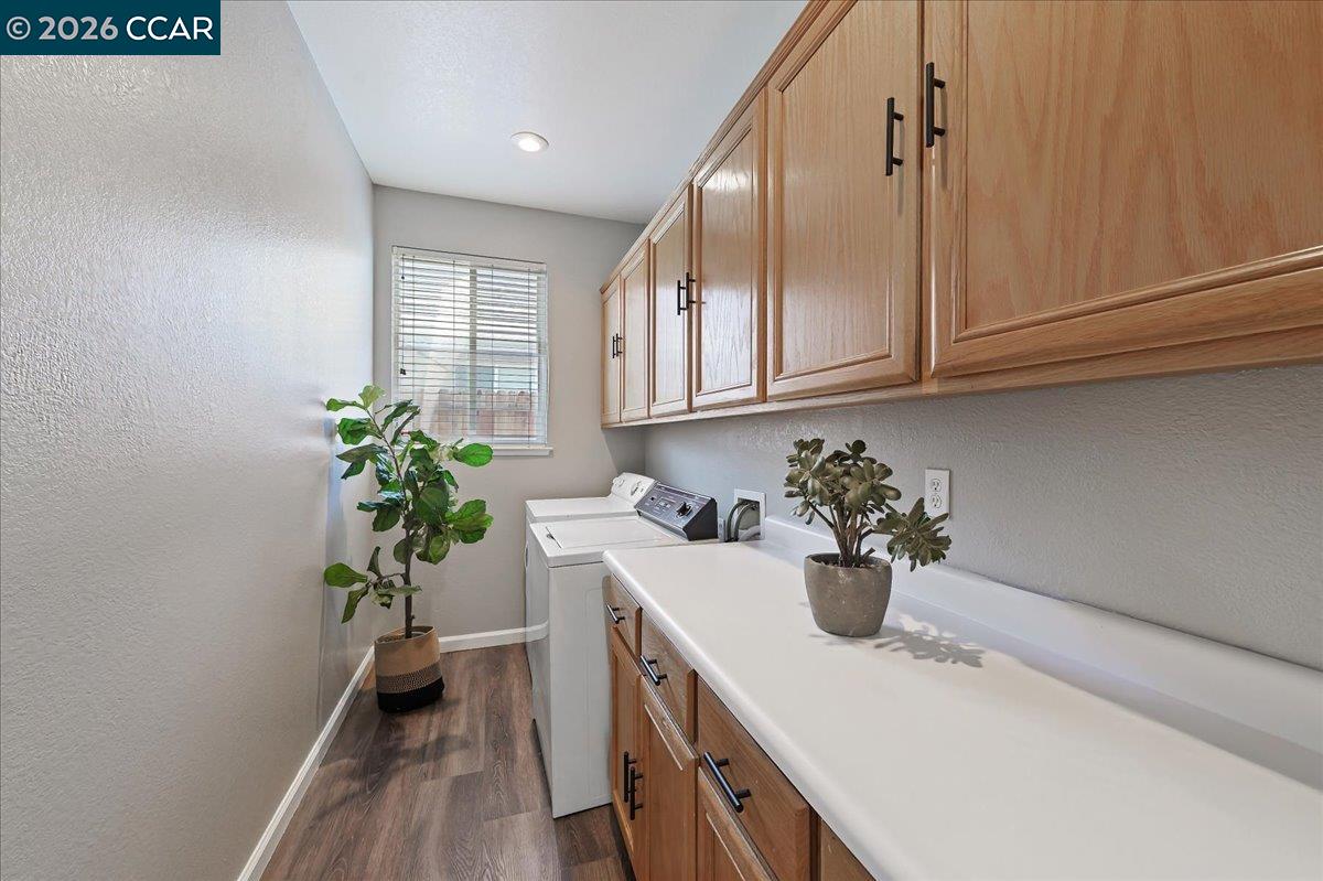 Detail Gallery Image 21 of 40 For 1100 Cherry Blossom Ln, Tracy,  CA 95377 - 4 Beds | 2/1 Baths