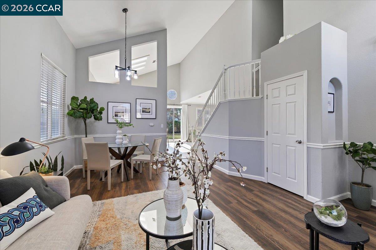 Detail Gallery Image 4 of 40 For 1100 Cherry Blossom Ln, Tracy,  CA 95377 - 4 Beds | 2/1 Baths