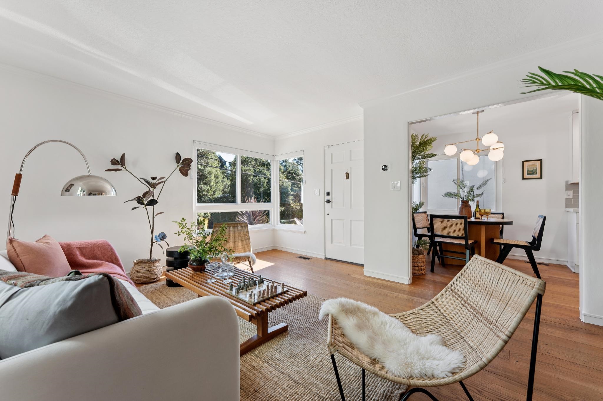 Detail Gallery Image 11 of 56 For 3945 Canon Ave, Oakland,  CA 94602 - 3 Beds | 2 Baths