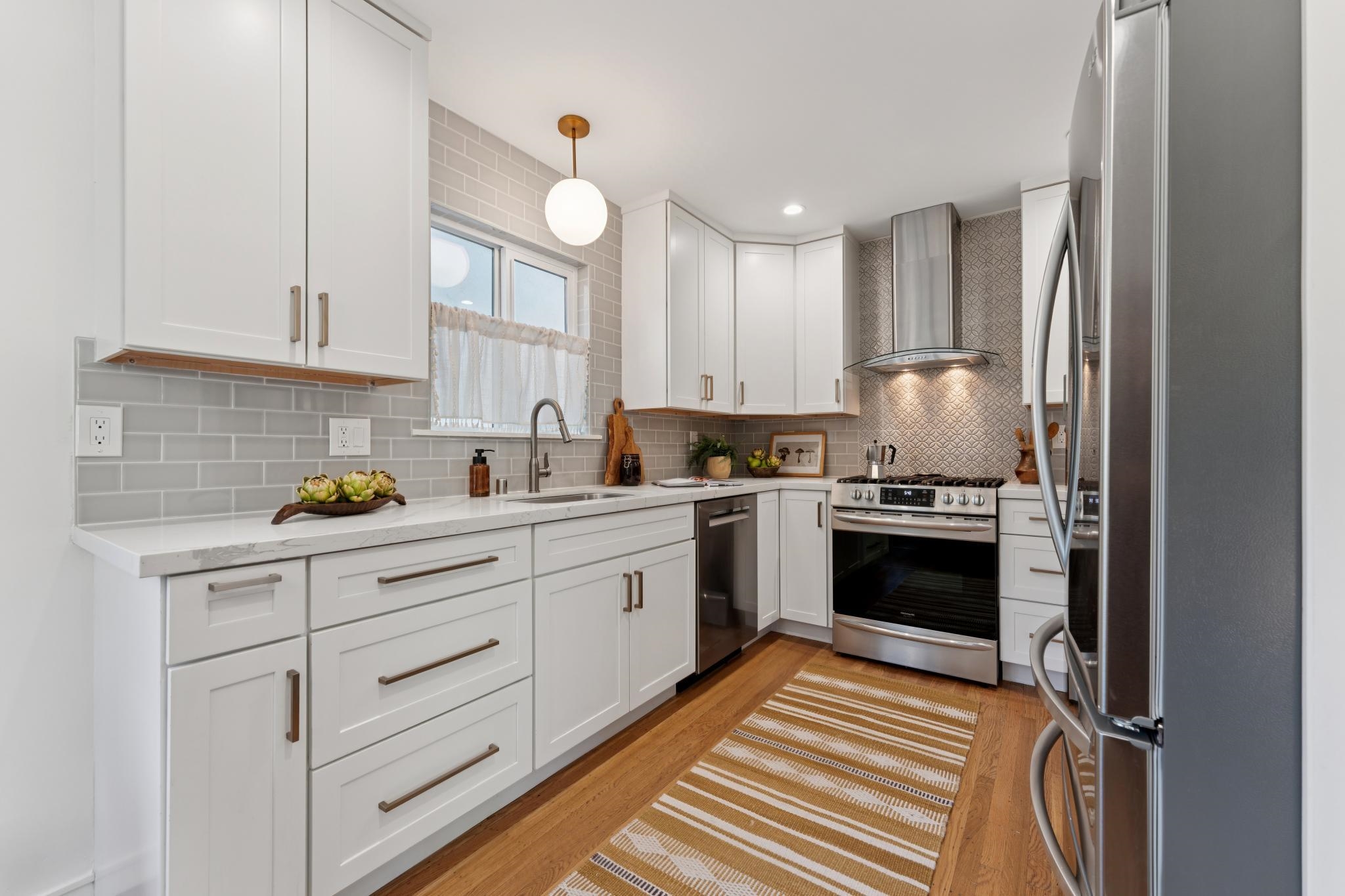 Detail Gallery Image 16 of 56 For 3945 Canon Ave, Oakland,  CA 94602 - 3 Beds | 2 Baths