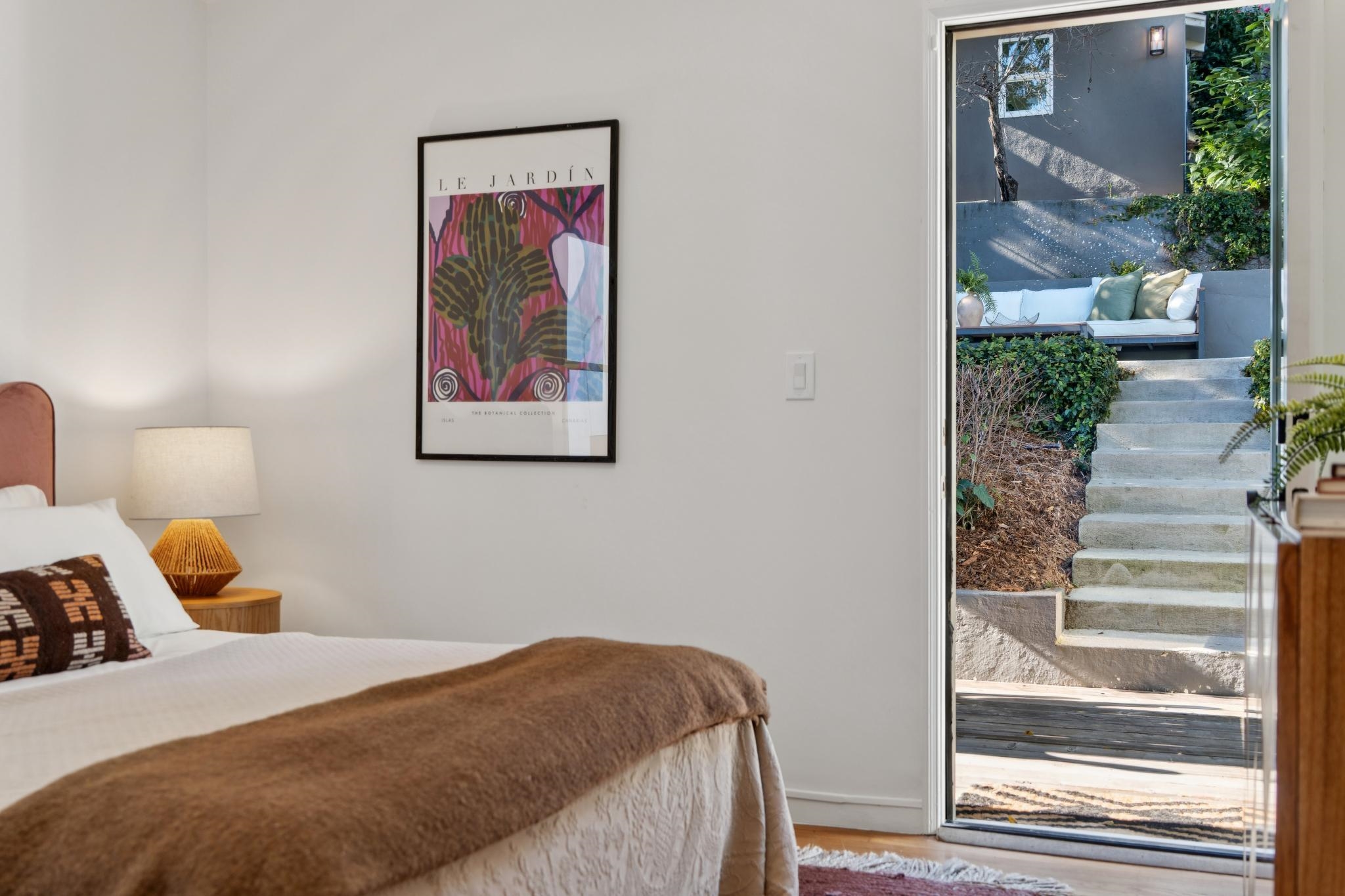 Detail Gallery Image 31 of 56 For 3945 Canon Ave, Oakland,  CA 94602 - 3 Beds | 2 Baths