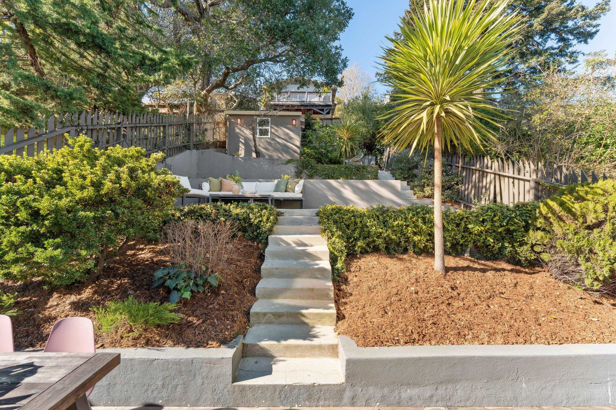 Detail Gallery Image 32 of 56 For 3945 Canon Ave, Oakland,  CA 94602 - 3 Beds | 2 Baths