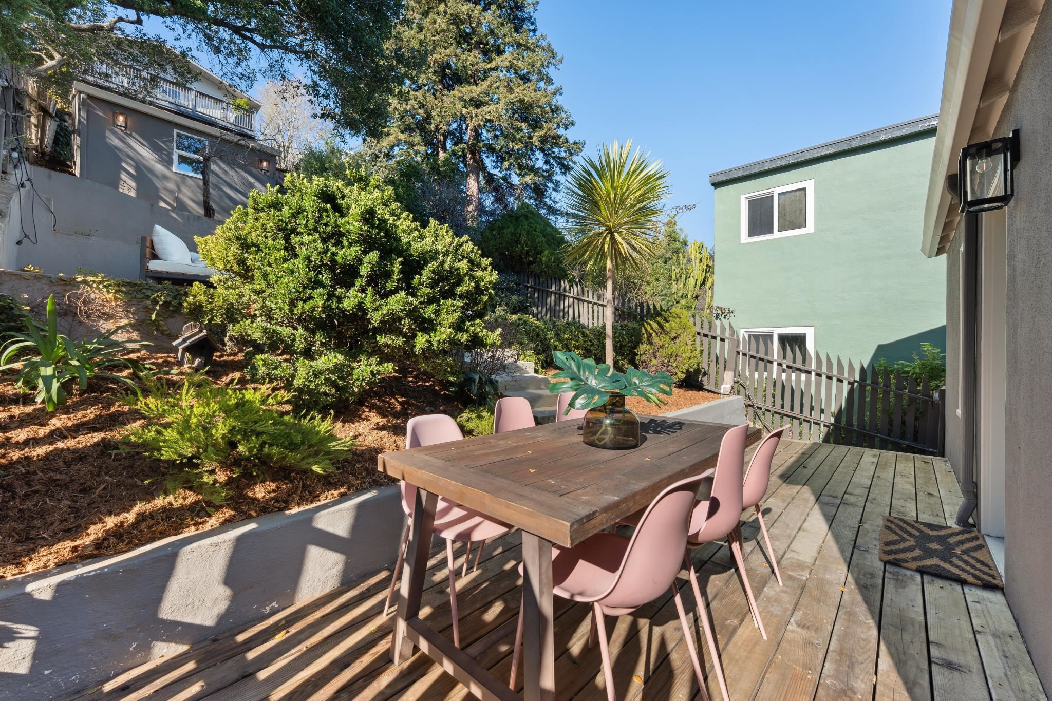Detail Gallery Image 33 of 56 For 3945 Canon Ave, Oakland,  CA 94602 - 3 Beds | 2 Baths