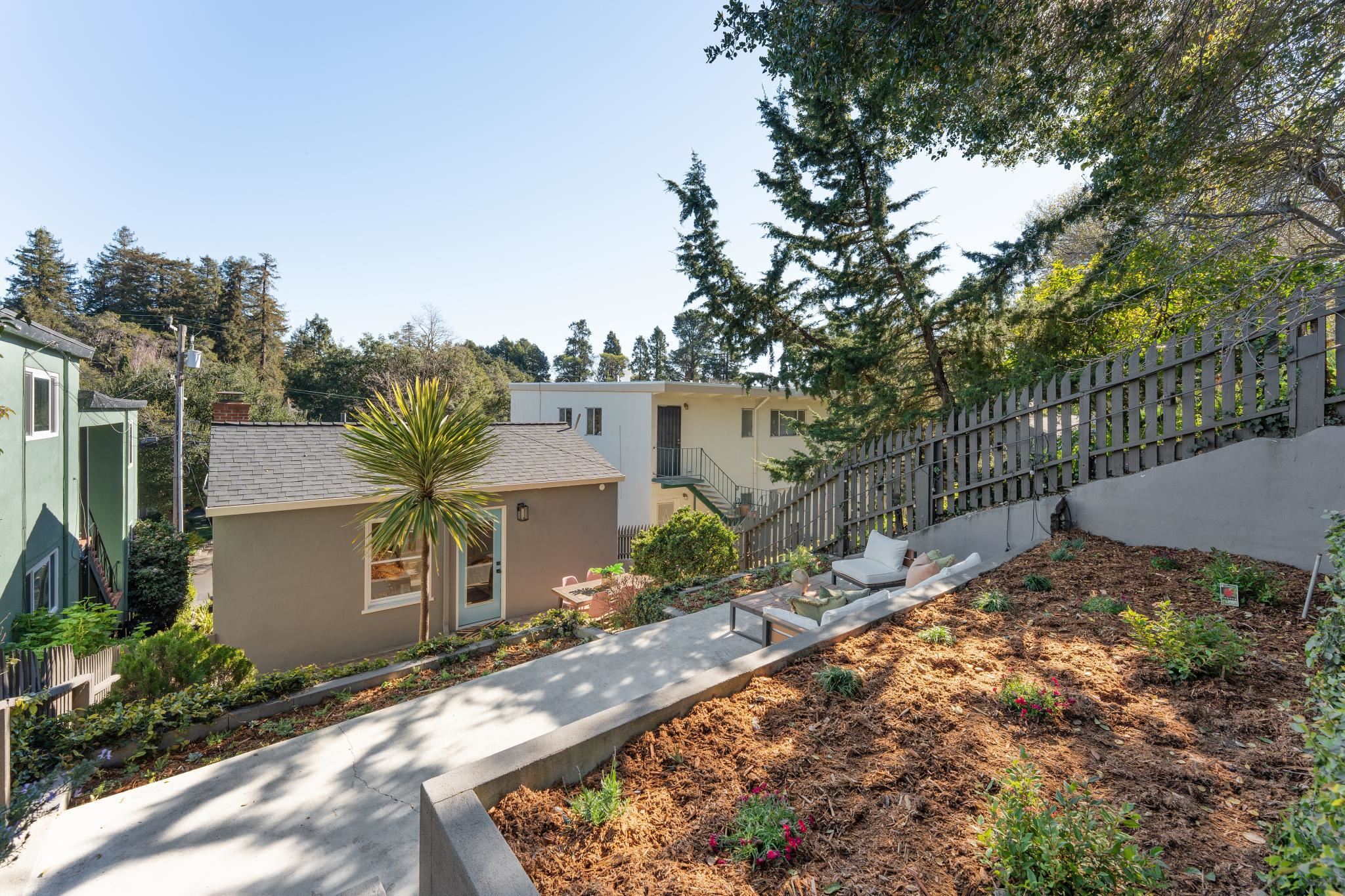 Detail Gallery Image 41 of 56 For 3945 Canon Ave, Oakland,  CA 94602 - 3 Beds | 2 Baths