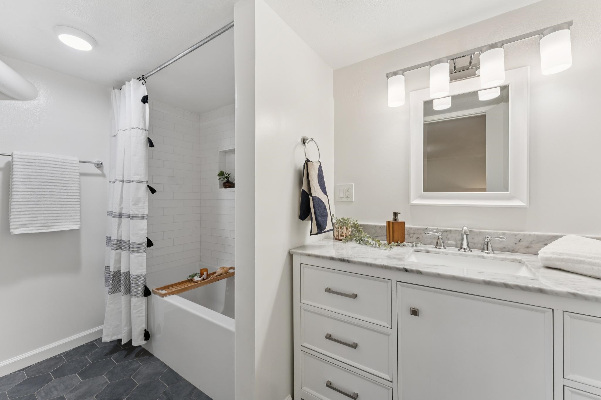 Detail Gallery Image 53 of 56 For 3945 Canon Ave, Oakland,  CA 94602 - 3 Beds | 2 Baths