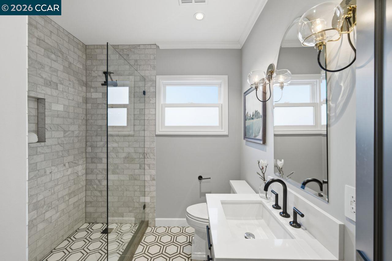 Detail Gallery Image 25 of 58 For 780 Carlston Ave, Oakland,  CA 94610 - 3 Beds | 3 Baths