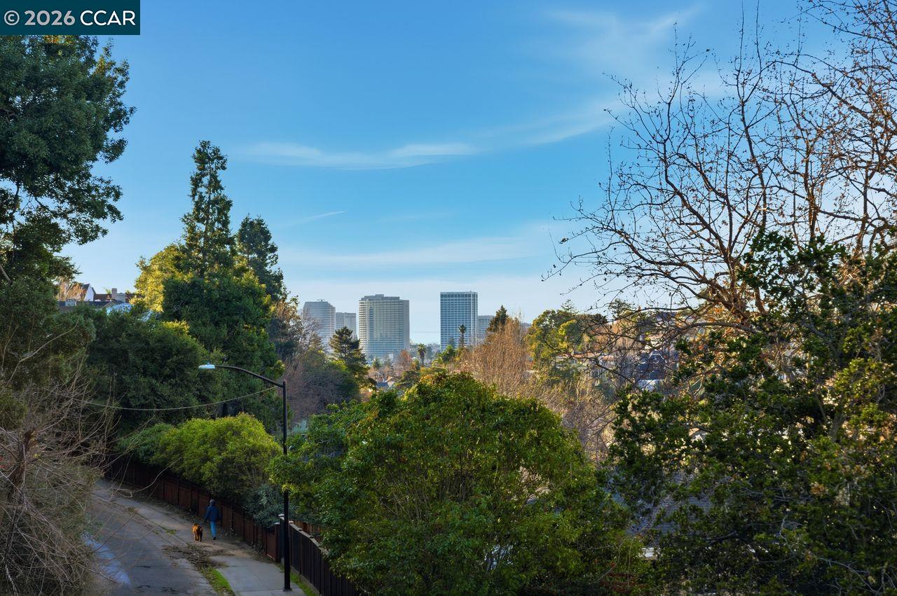 Detail Gallery Image 38 of 58 For 780 Carlston Ave, Oakland,  CA 94610 - 3 Beds | 3 Baths