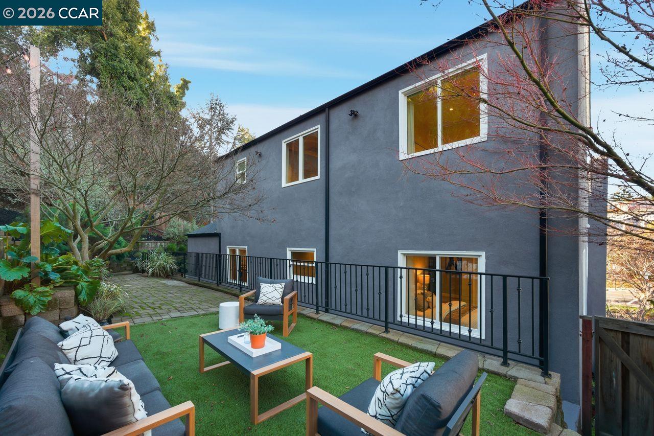 Detail Gallery Image 46 of 58 For 780 Carlston Ave, Oakland,  CA 94610 - 3 Beds | 3 Baths