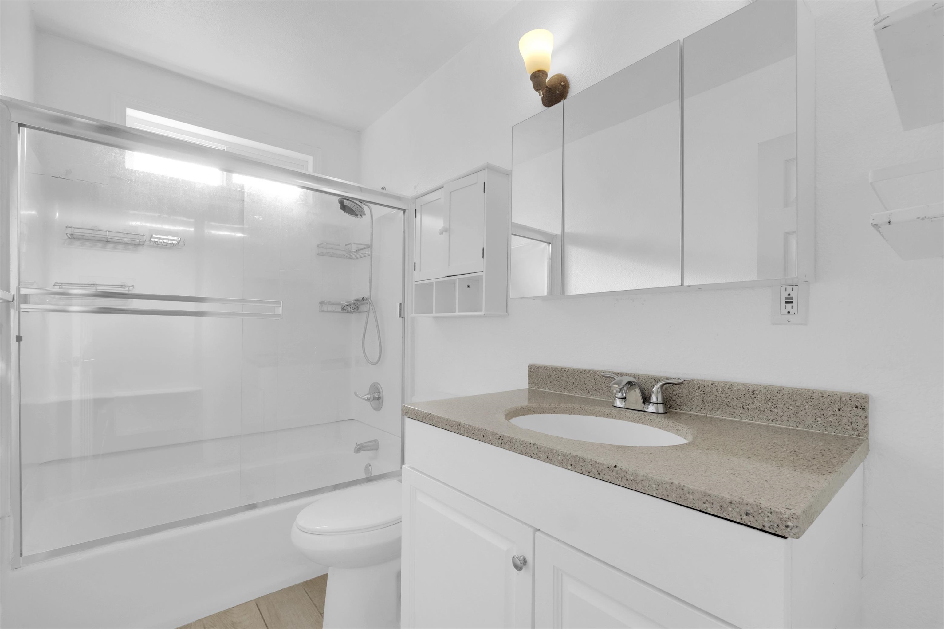 Detail Gallery Image 17 of 26 For 15879 Hesperian Blvd, San Lorenzo,  CA 94580 - 3 Beds | 1 Baths