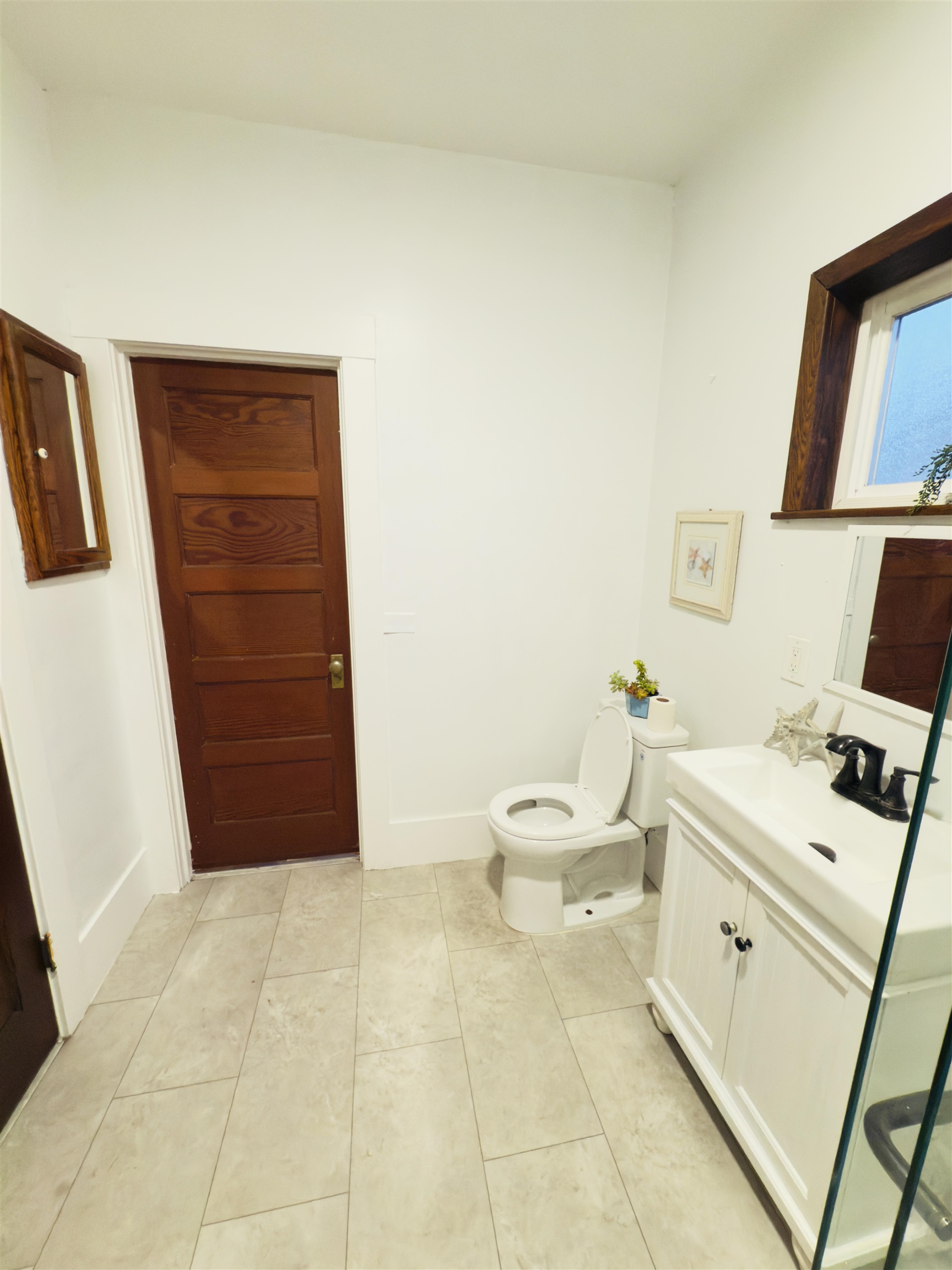 Detail Gallery Image 14 of 18 For 618 38th St, Richmond,  CA 94805 - 4 Beds | 3 Baths