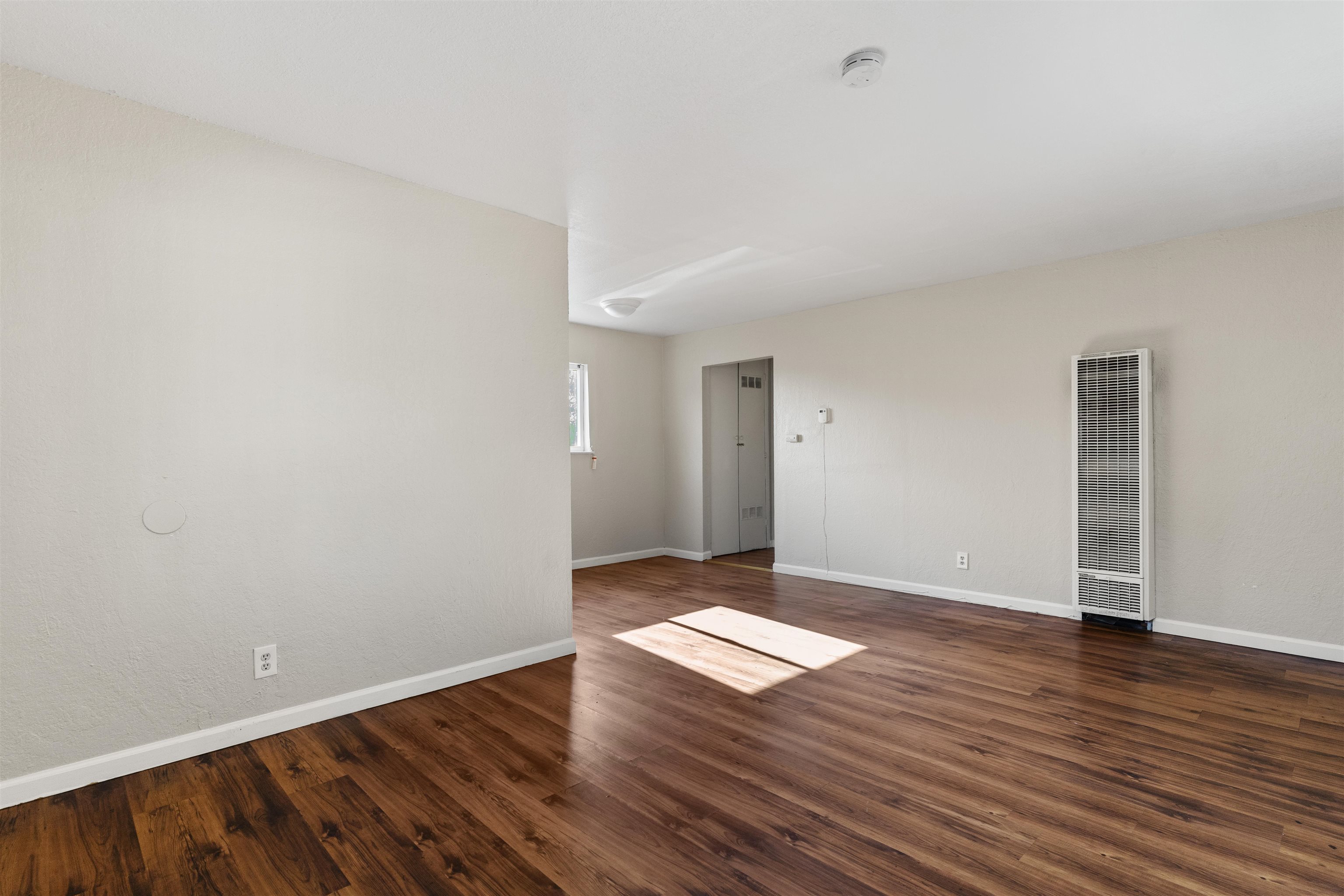 Detail Gallery Image 7 of 22 For 128 Catron Dr, Oakland,  CA 94603 - – Beds | – Baths