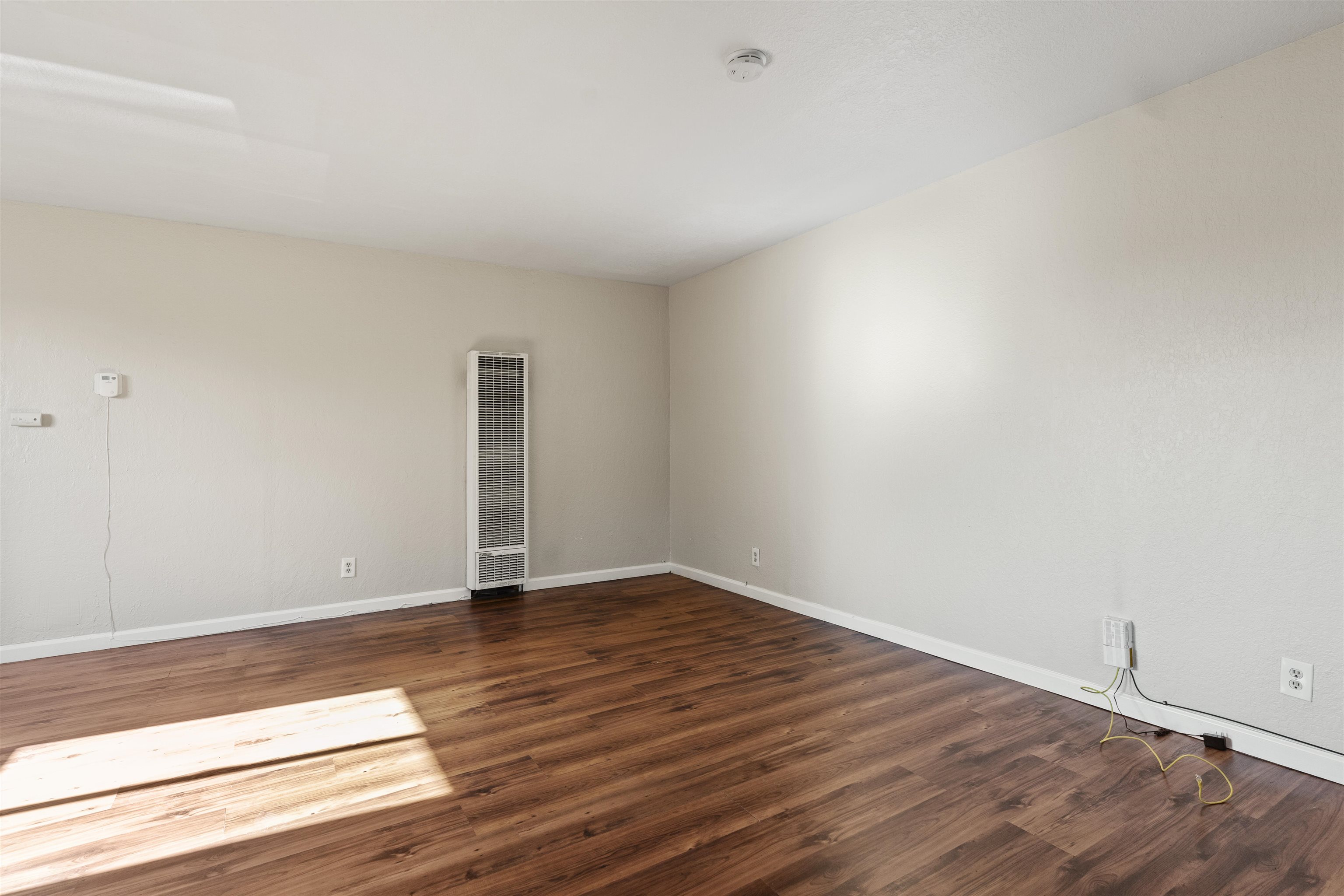 Detail Gallery Image 8 of 22 For 128 Catron Dr, Oakland,  CA 94603 - – Beds | – Baths