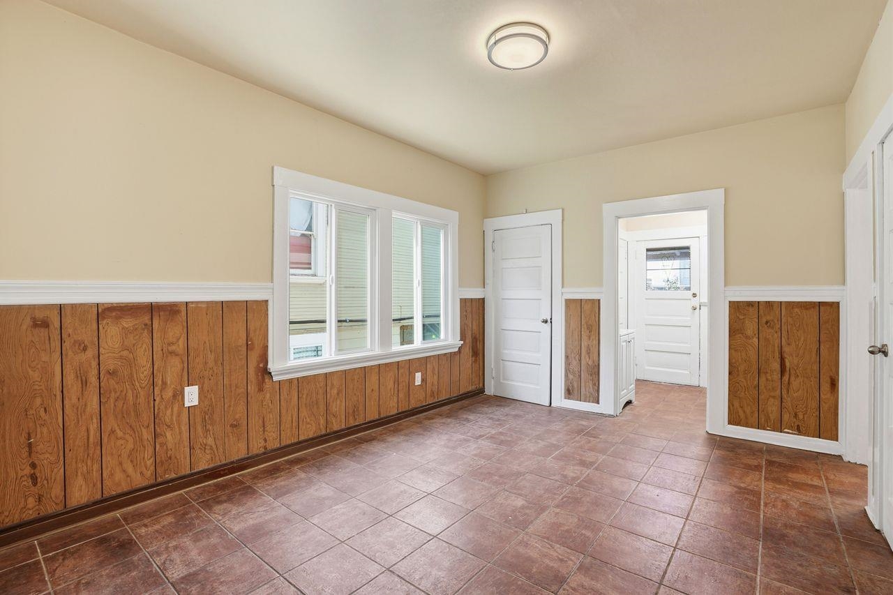 Detail Gallery Image 27 of 41 For 604 56th St, Oakland,  CA 94609 - 4 Beds | 1 Baths