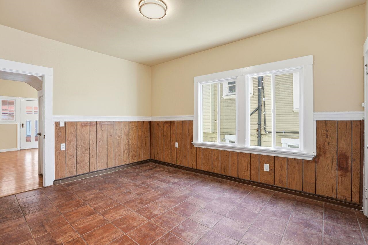 Detail Gallery Image 28 of 41 For 604 56th St, Oakland,  CA 94609 - 4 Beds | 1 Baths