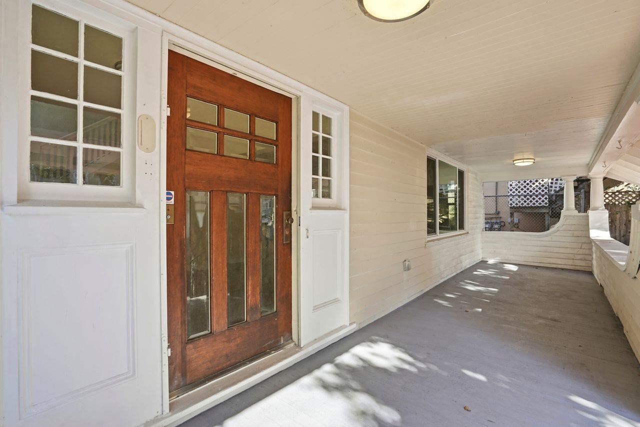 Detail Gallery Image 6 of 41 For 604 56th St, Oakland,  CA 94609 - 4 Beds | 1 Baths