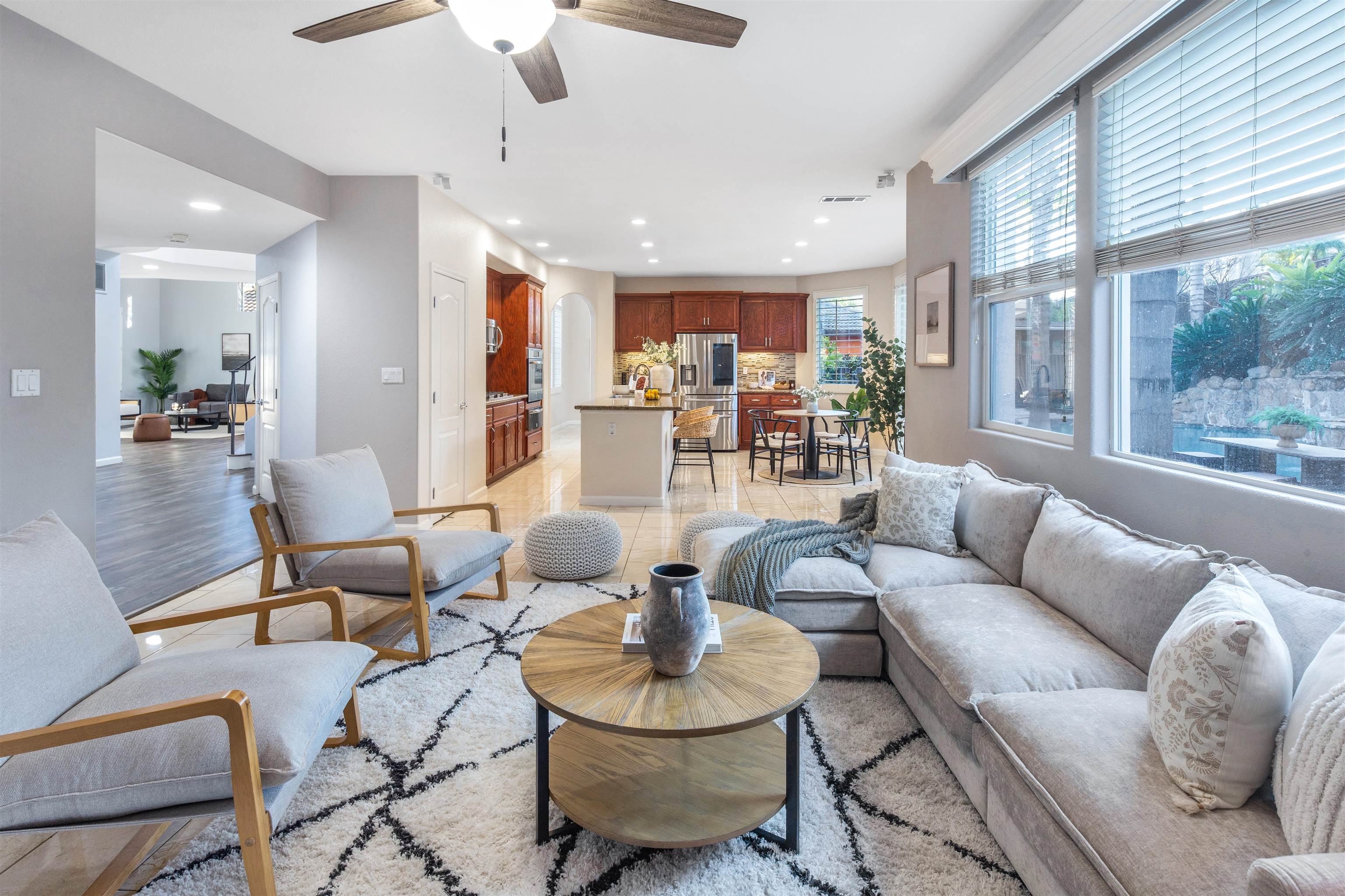 Detail Gallery Image 16 of 60 For 1834 Sanger Peak Way, Antioch,  CA 94531 - 5 Beds | 3 Baths