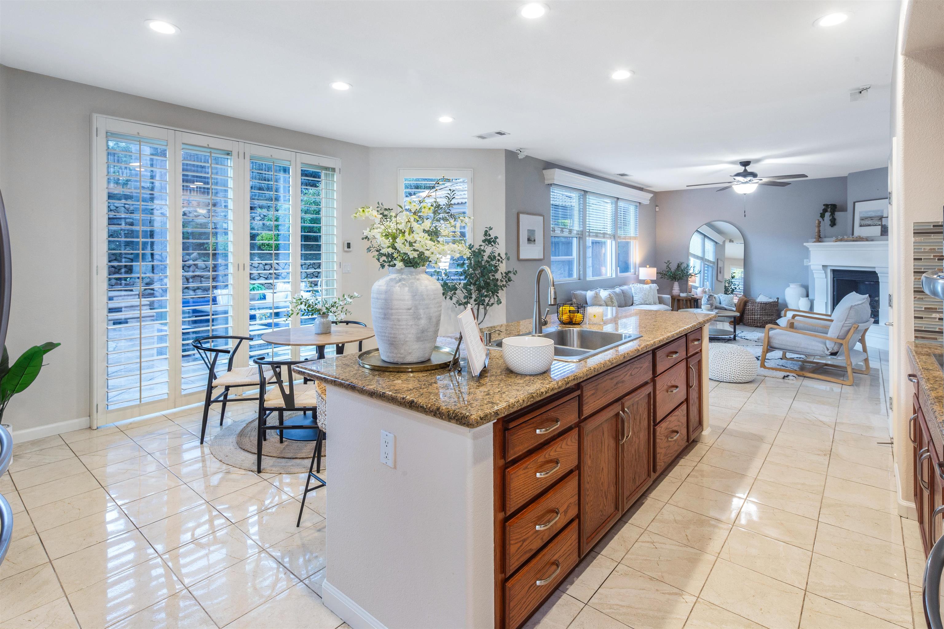 Detail Gallery Image 26 of 60 For 1834 Sanger Peak Way, Antioch,  CA 94531 - 5 Beds | 3 Baths