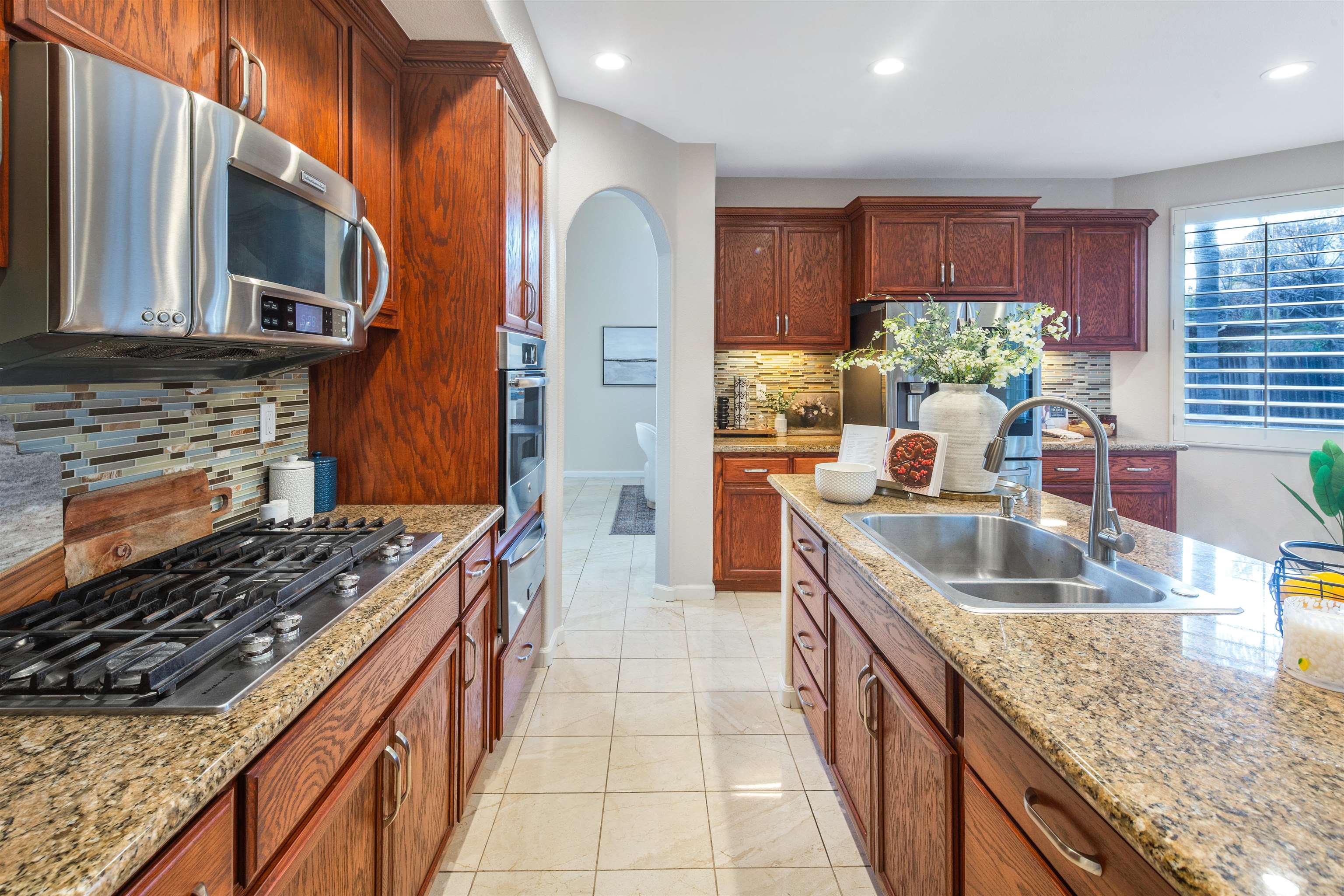 Detail Gallery Image 27 of 60 For 1834 Sanger Peak Way, Antioch,  CA 94531 - 5 Beds | 3 Baths