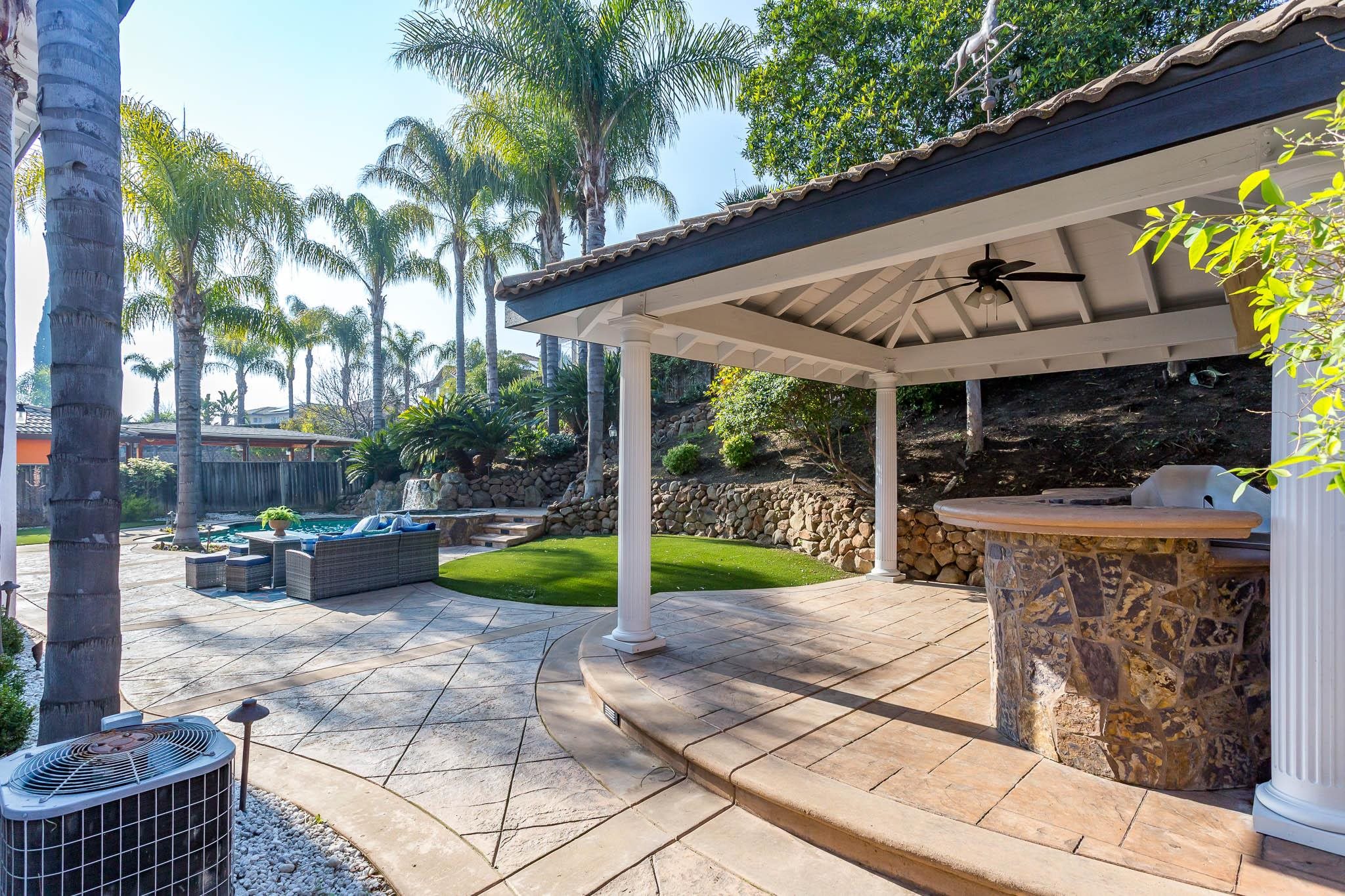 Detail Gallery Image 5 of 60 For 1834 Sanger Peak Way, Antioch,  CA 94531 - 5 Beds | 3 Baths