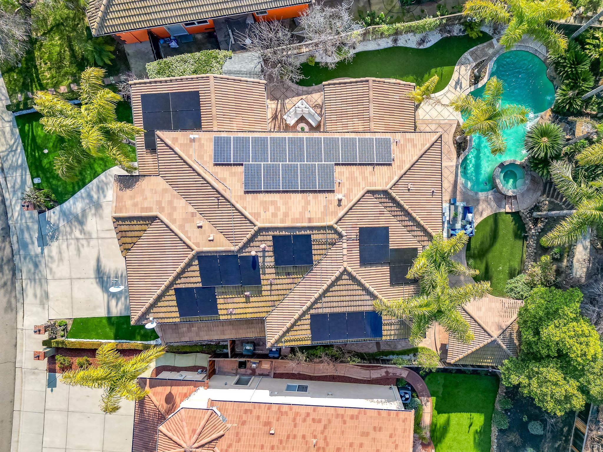 Detail Gallery Image 6 of 60 For 1834 Sanger Peak Way, Antioch,  CA 94531 - 5 Beds | 3 Baths