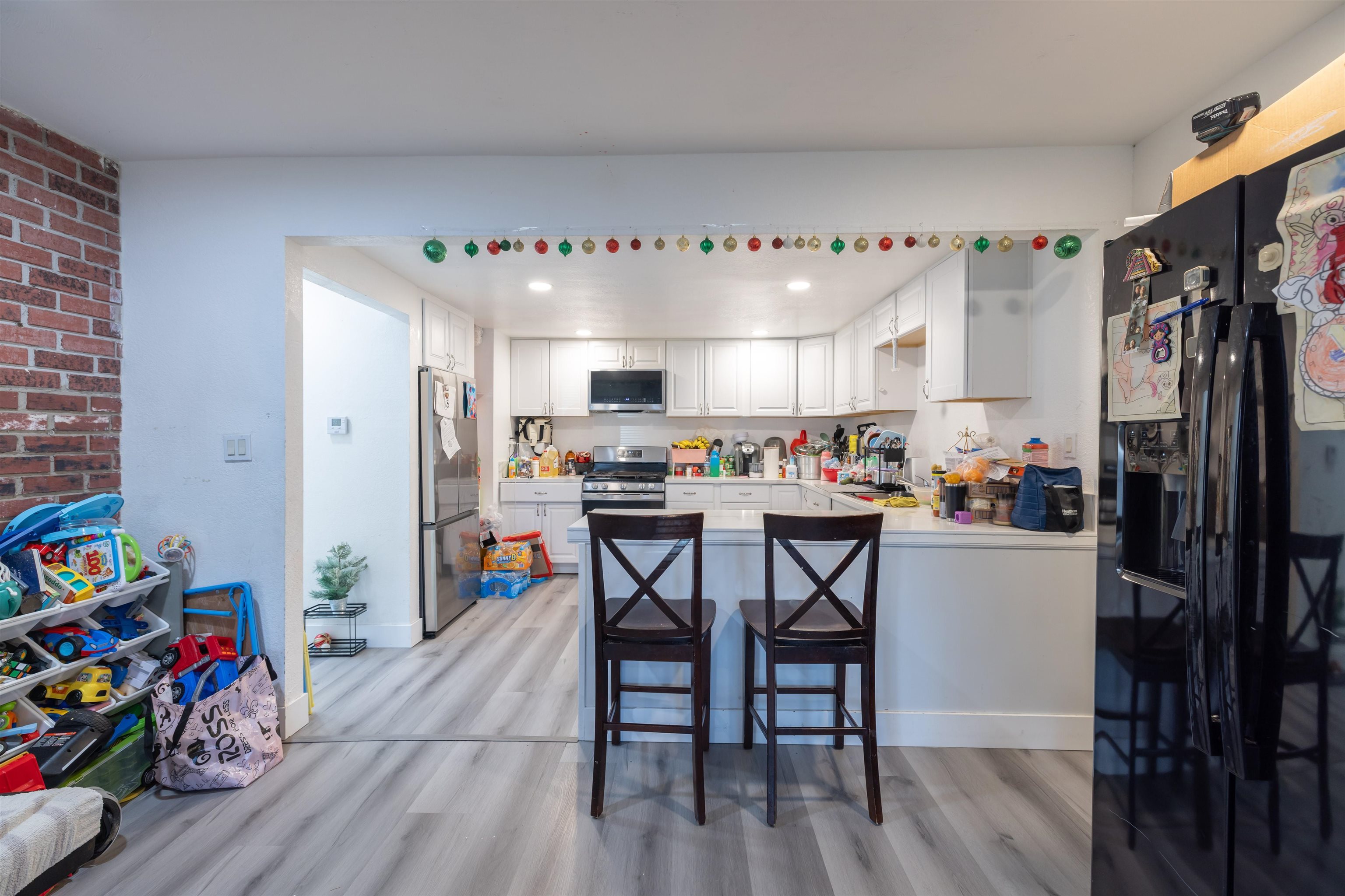 Detail Gallery Image 12 of 47 For 592 Willow Ave, Hayward,  CA 94541 - 6 Beds | 4 Baths