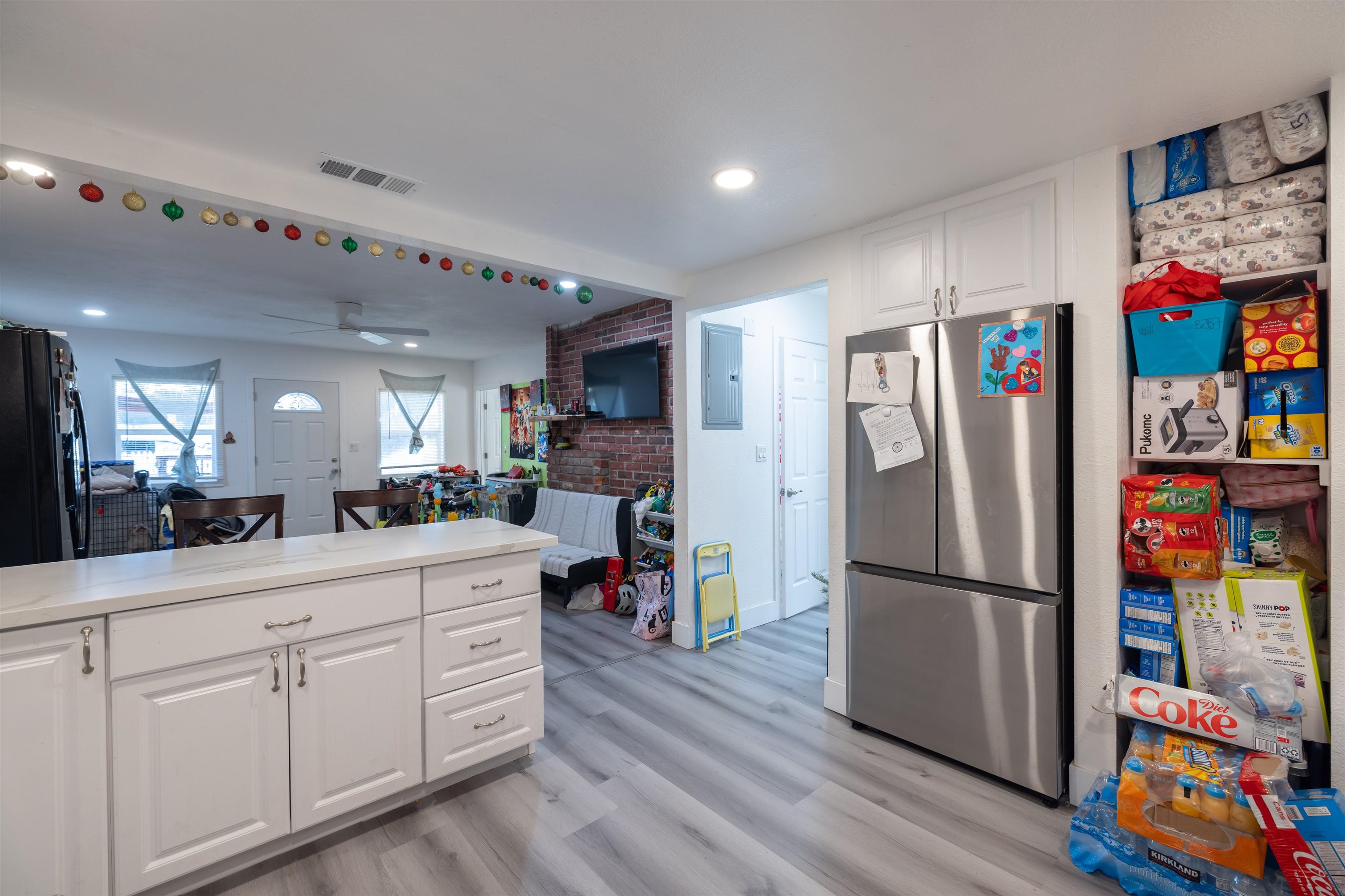 Detail Gallery Image 16 of 47 For 592 Willow Ave, Hayward,  CA 94541 - 6 Beds | 4 Baths