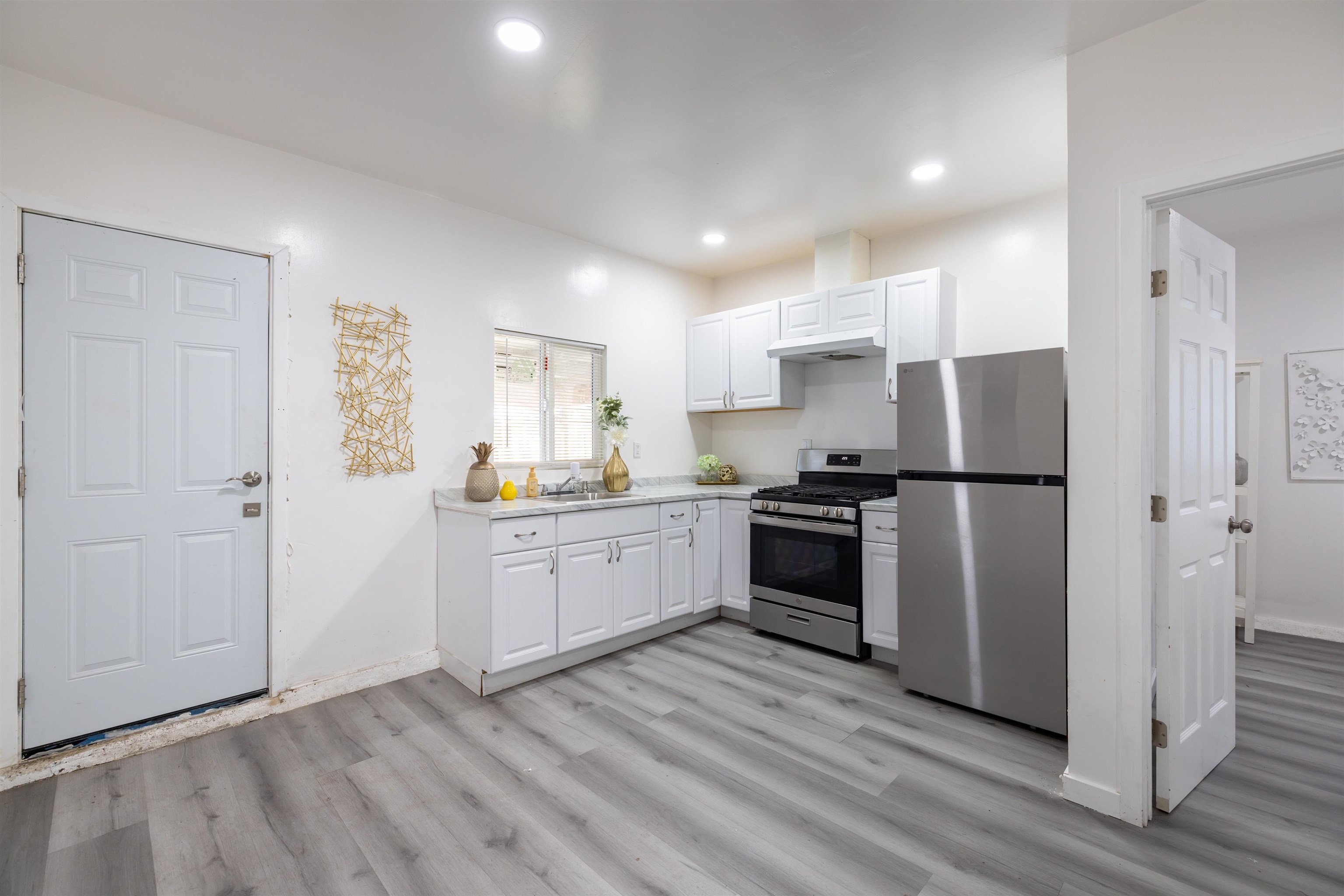 Detail Gallery Image 28 of 47 For 592 Willow Ave, Hayward,  CA 94541 - 6 Beds | 4 Baths