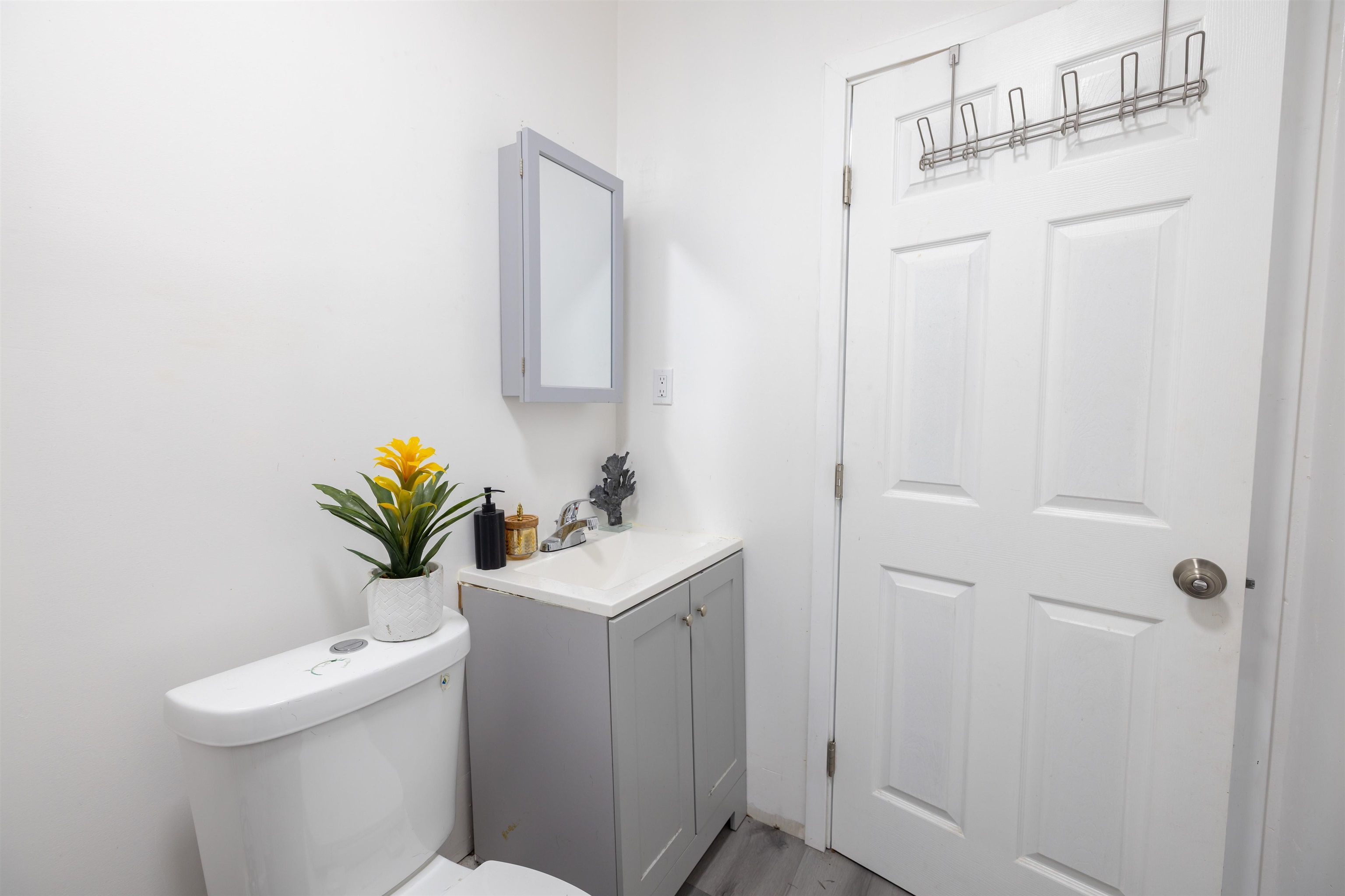 Detail Gallery Image 40 of 47 For 592 Willow Ave, Hayward,  CA 94541 - 6 Beds | 4 Baths