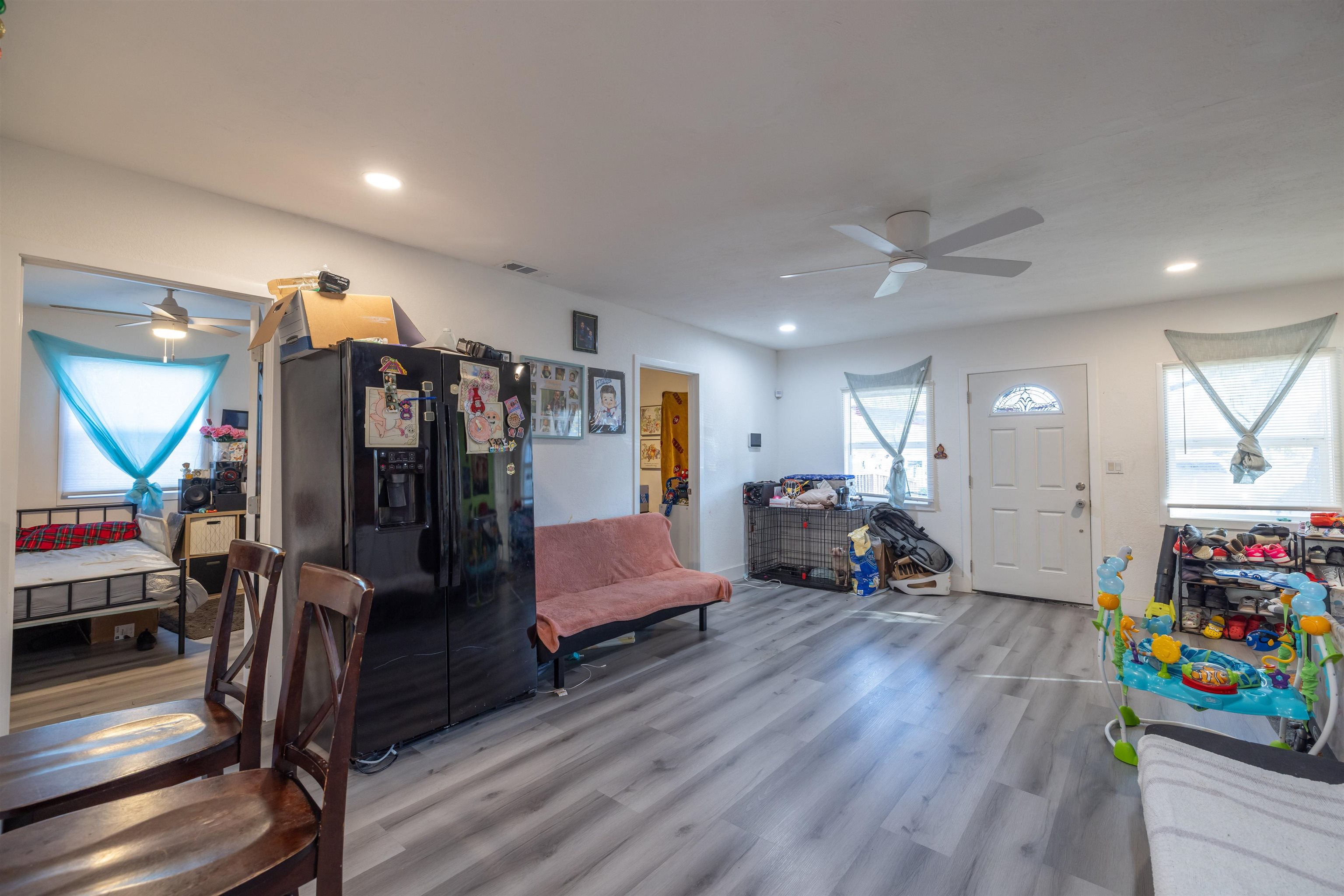 Detail Gallery Image 8 of 47 For 592 Willow Ave, Hayward,  CA 94541 - 6 Beds | 4 Baths