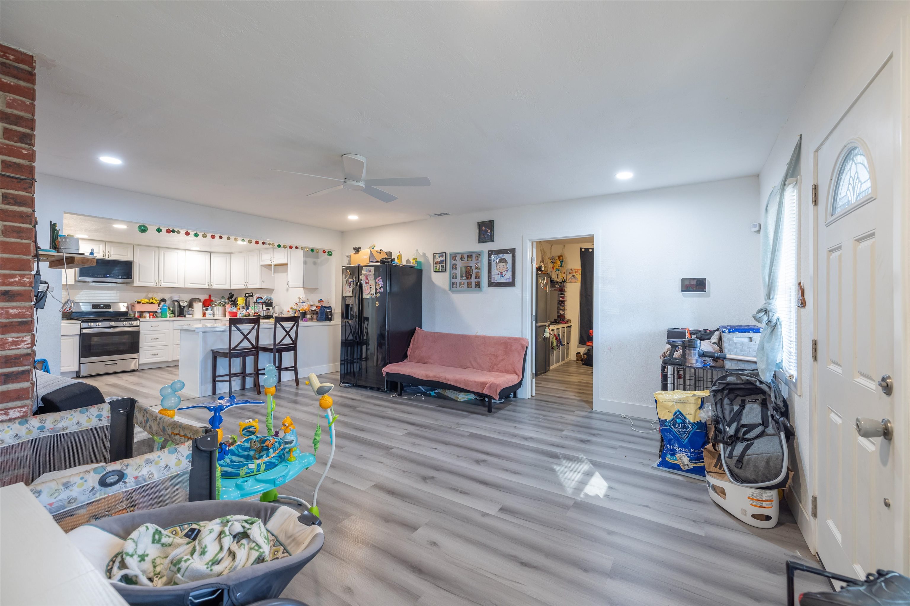 Detail Gallery Image 9 of 47 For 592 Willow Ave, Hayward,  CA 94541 - 6 Beds | 4 Baths