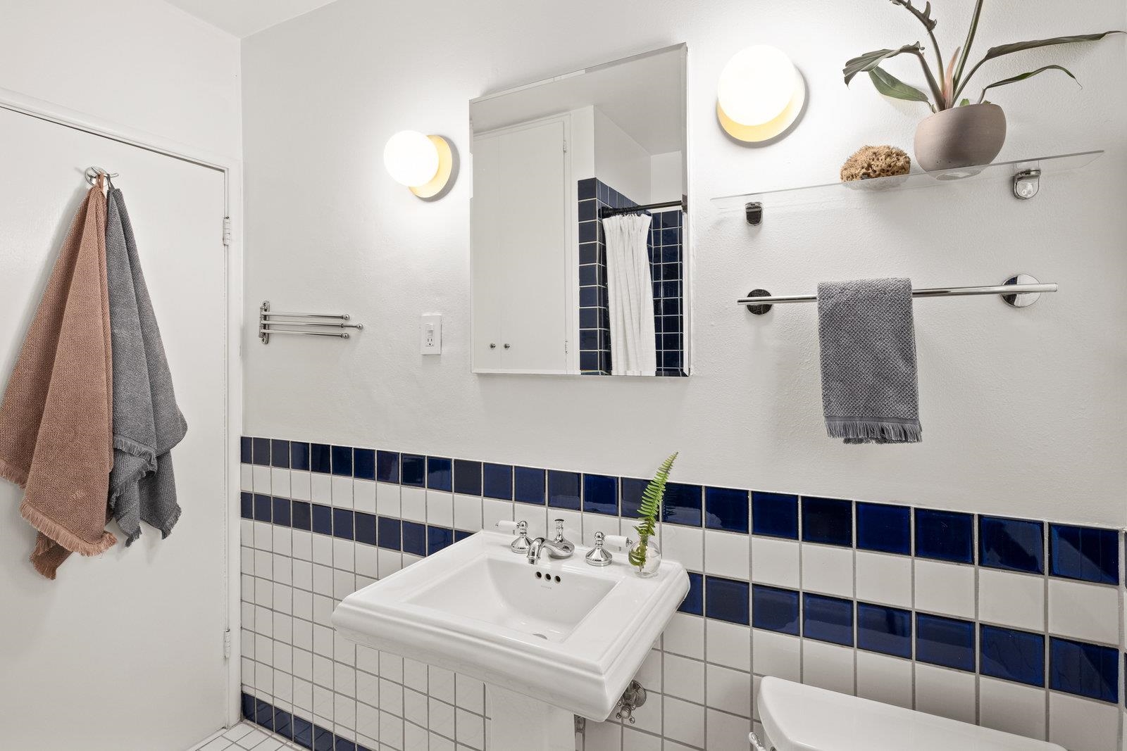 Detail Gallery Image 20 of 30 For 2726 Madeline Street, Oakland,  CA 94602 - 2 Beds | 1 Baths