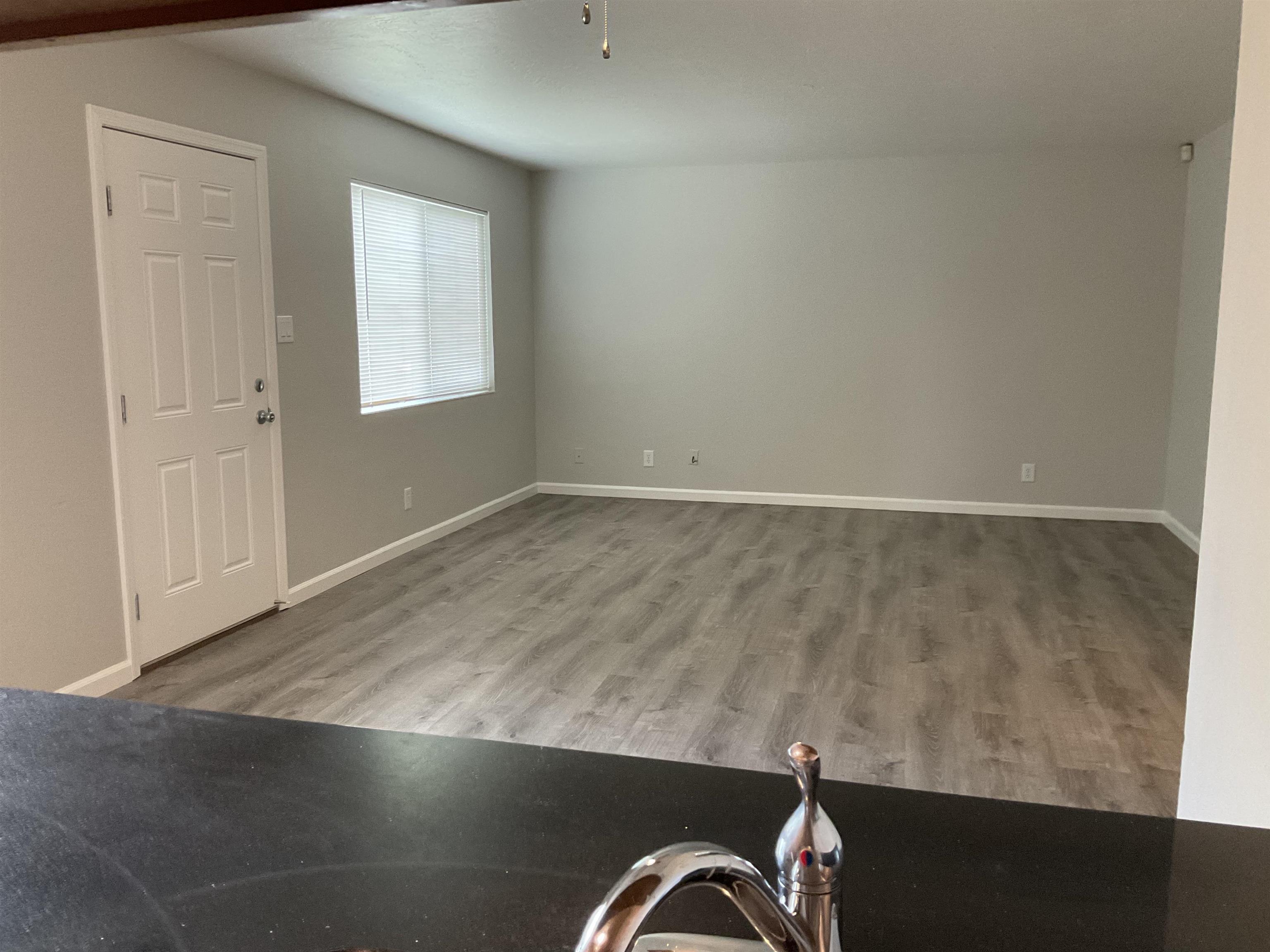 Detail Gallery Image 3 of 6 For 2104 Lemontree Way #1,  Antioch,  CA 94509 - 2 Beds | 1 Baths