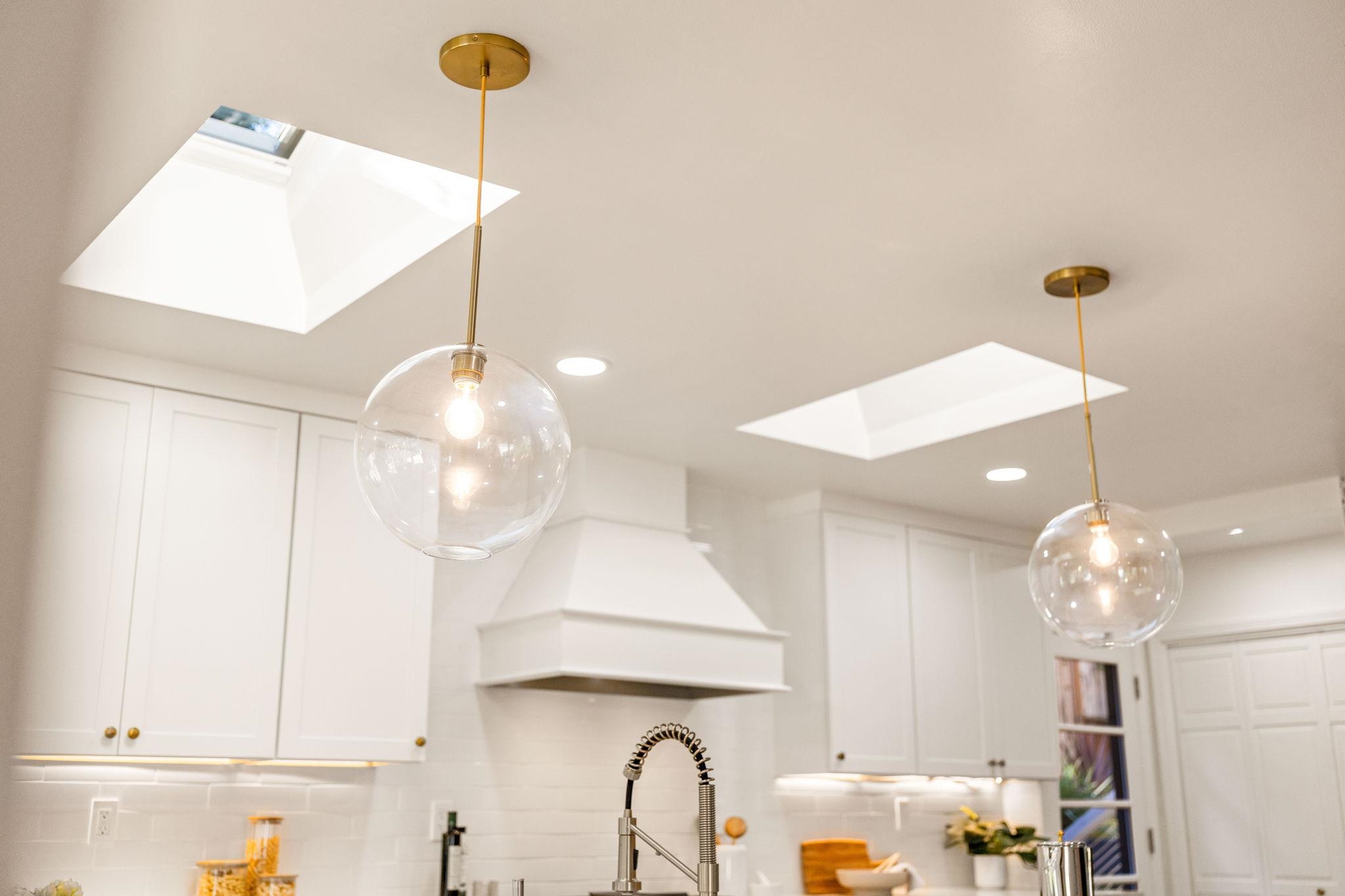 Detail Gallery Image 11 of 43 For 1678 Trestle Glen Rd., Oakland,  CA 94610 - 3 Beds | 2 Baths