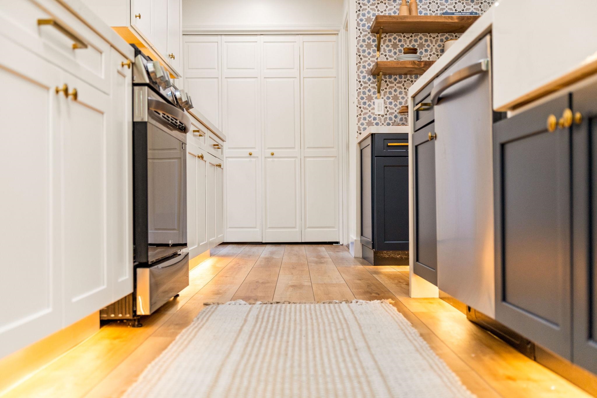 Detail Gallery Image 13 of 43 For 1678 Trestle Glen Rd., Oakland,  CA 94610 - 3 Beds | 2 Baths