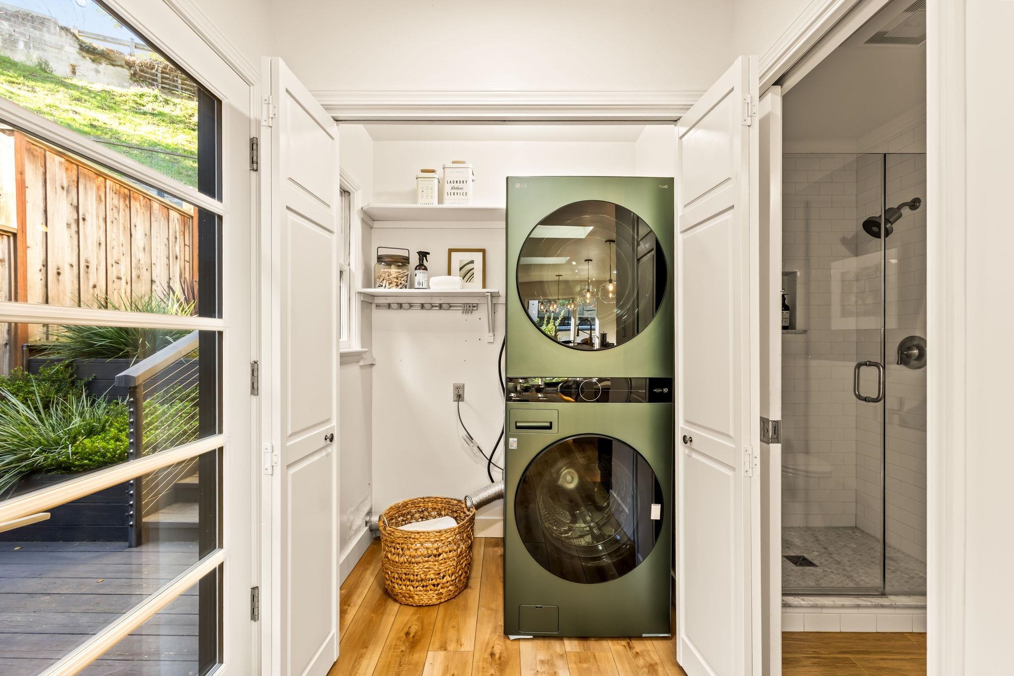 Detail Gallery Image 19 of 43 For 1678 Trestle Glen Rd., Oakland,  CA 94610 - 3 Beds | 2 Baths