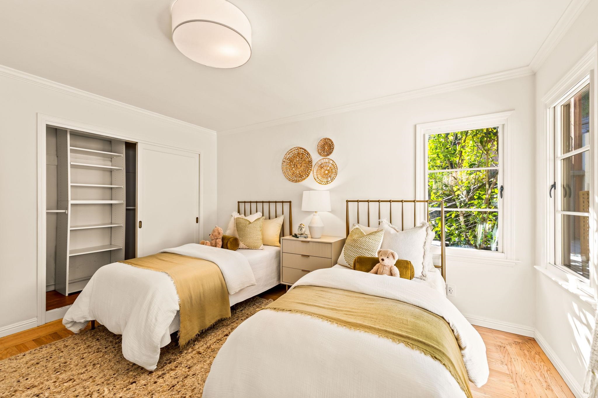 Detail Gallery Image 33 of 43 For 1678 Trestle Glen Rd., Oakland,  CA 94610 - 3 Beds | 2 Baths