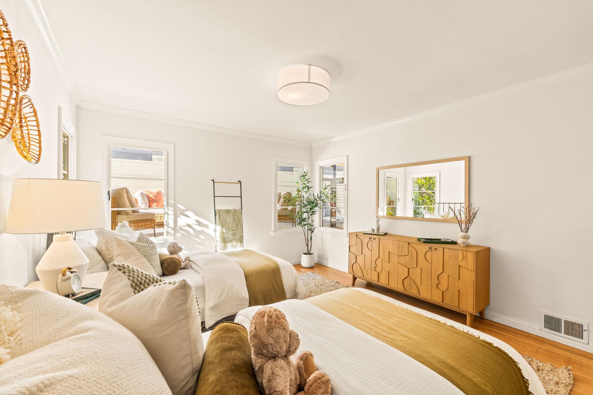 Detail Gallery Image 35 of 43 For 1678 Trestle Glen Rd., Oakland,  CA 94610 - 3 Beds | 2 Baths